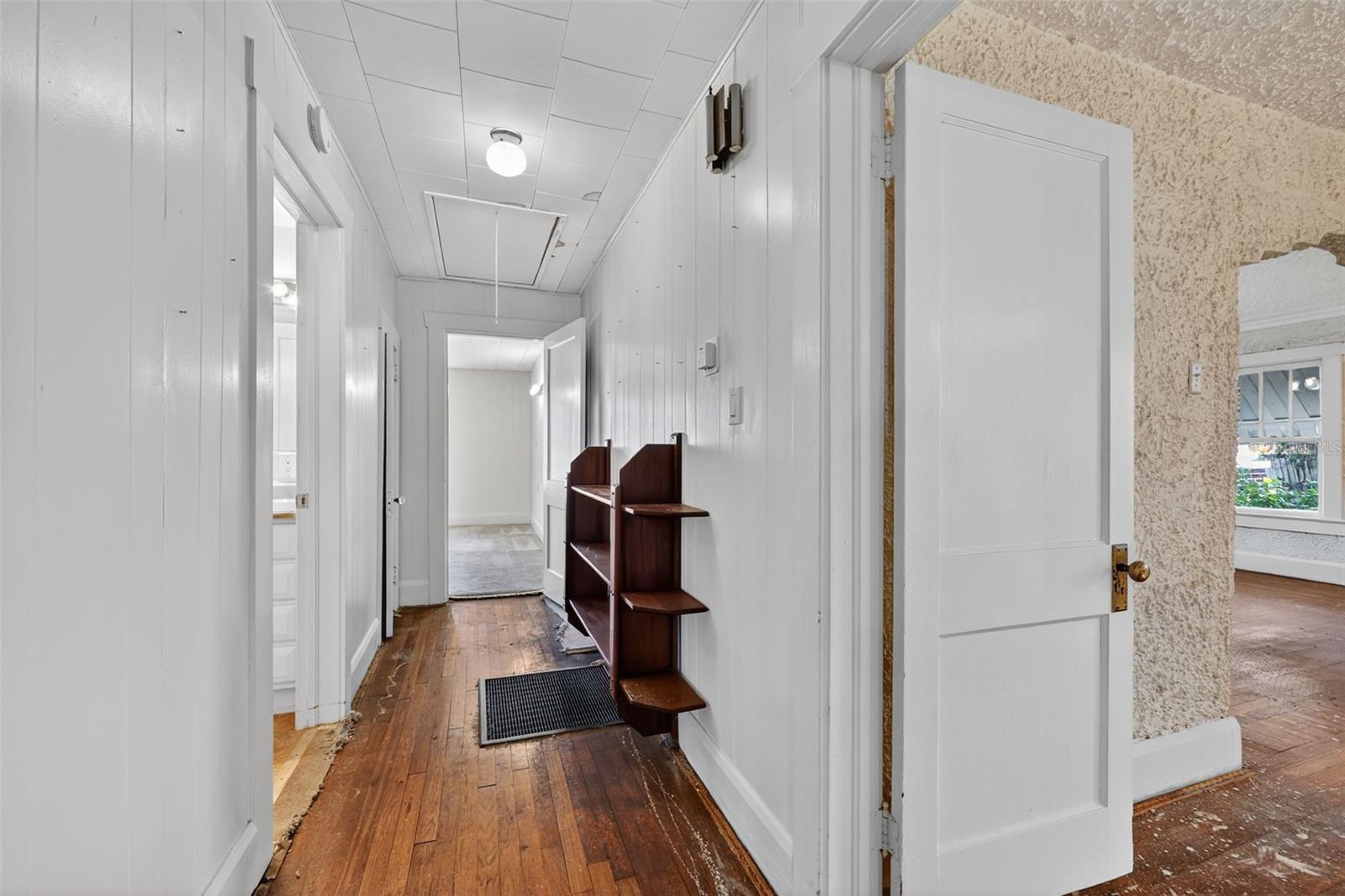 Image 19 of 51 For 5806 Cherokee Avenue