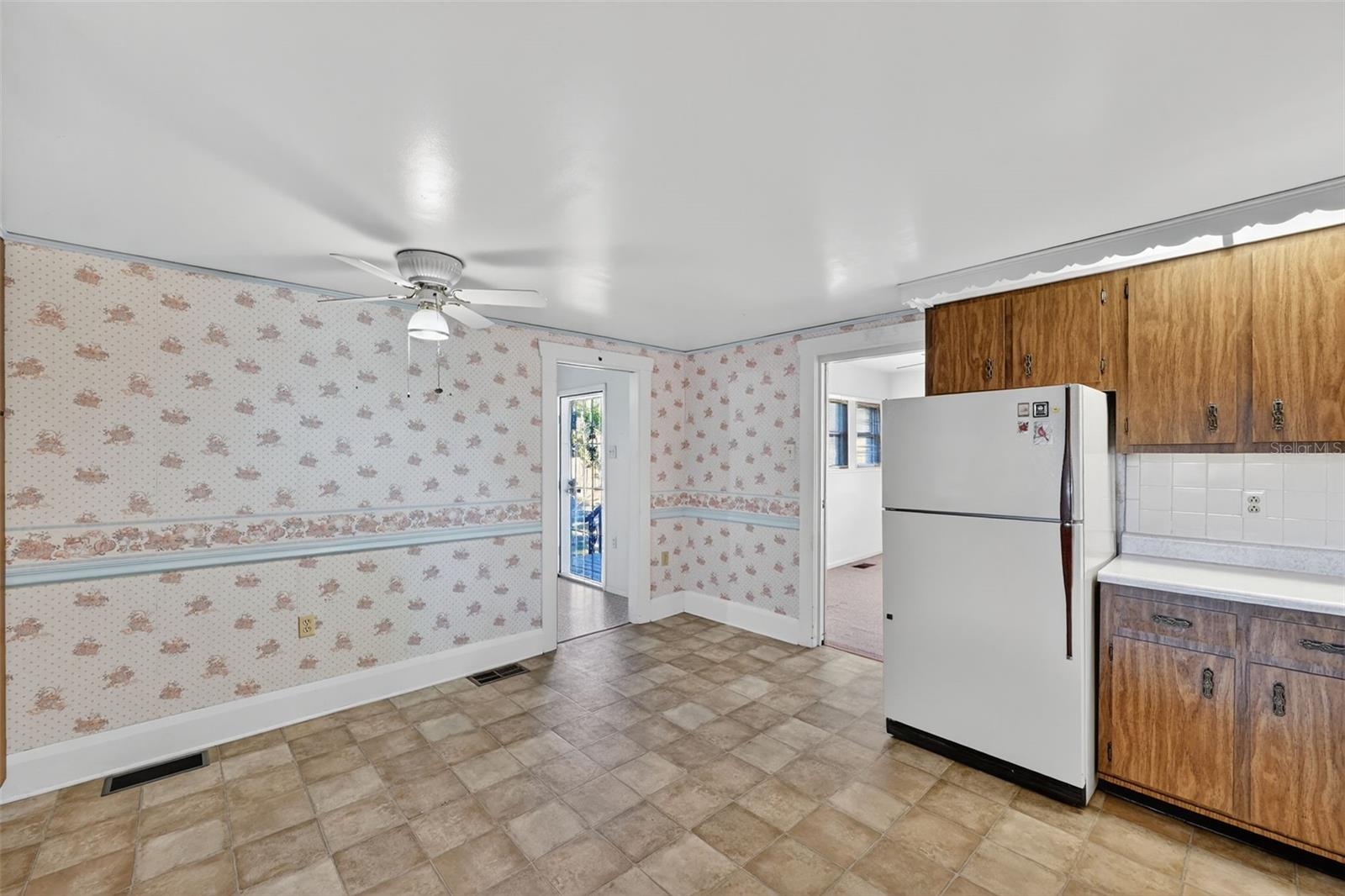 Image 27 of 51 For 5806 Cherokee Avenue