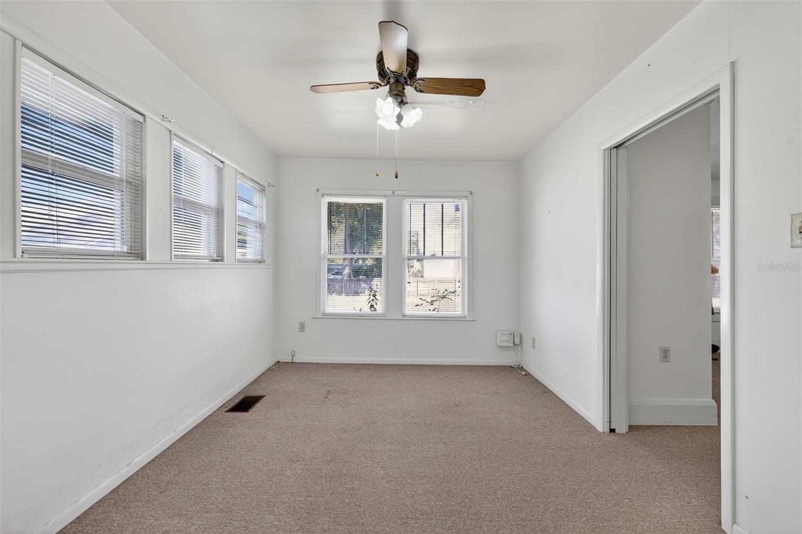 Image 28 of 51 For 5806 Cherokee Avenue