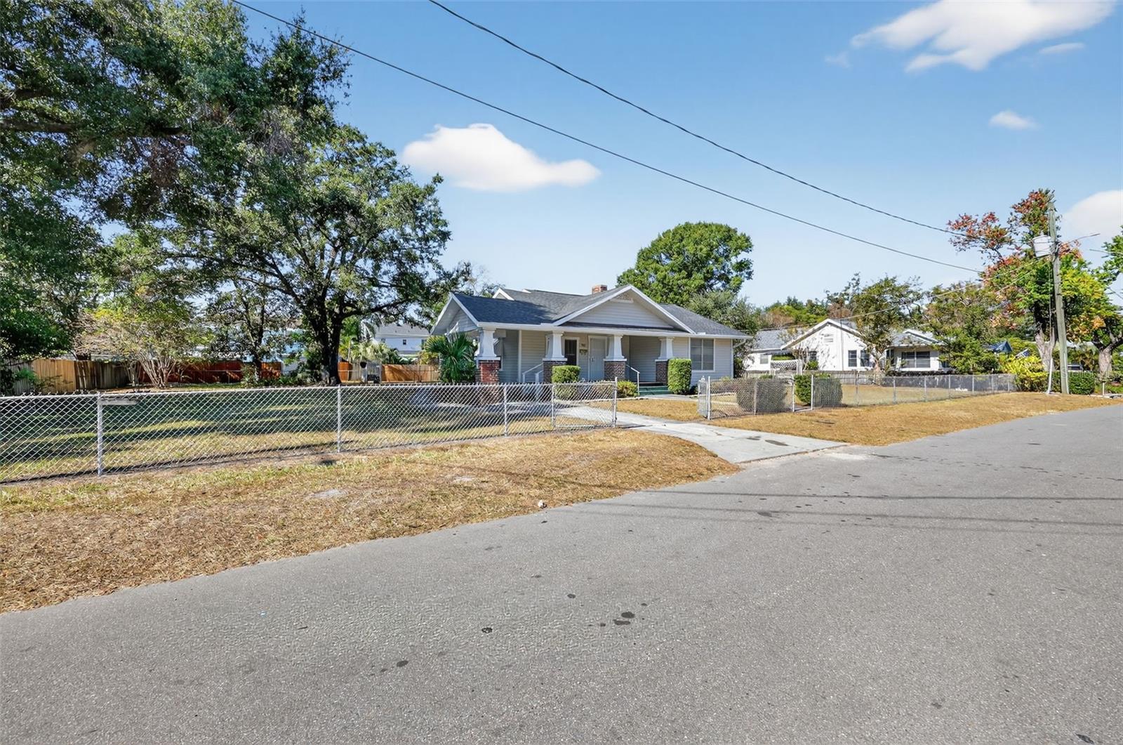 Image 5 of 51 For 5806 Cherokee Avenue