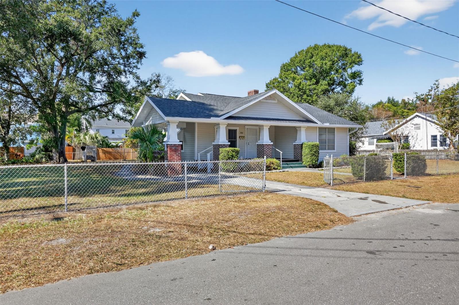 Image 6 of 51 For 5806 Cherokee Avenue