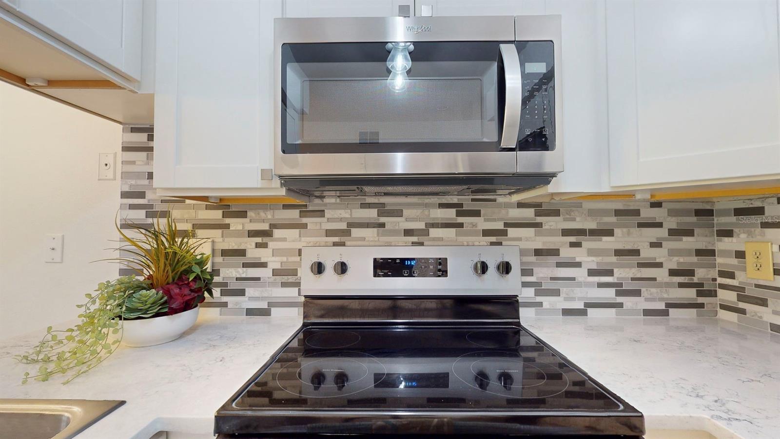 Image 14 of 56 For 6710 121st Avenue 12