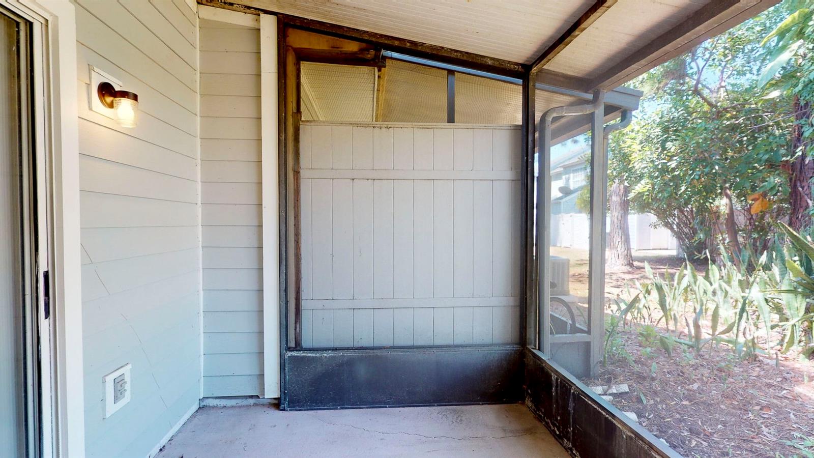 Image 24 of 56 For 6710 121st Avenue 12