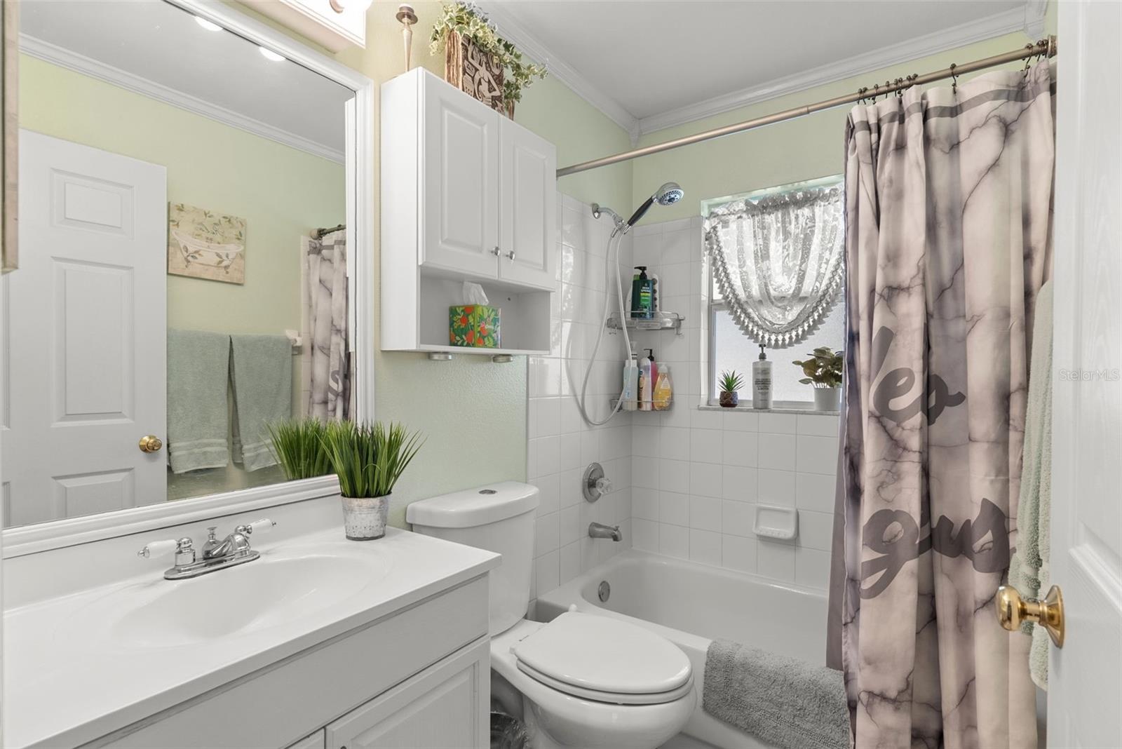 Image 20 of 37 For 9715 Glenpointe Drive