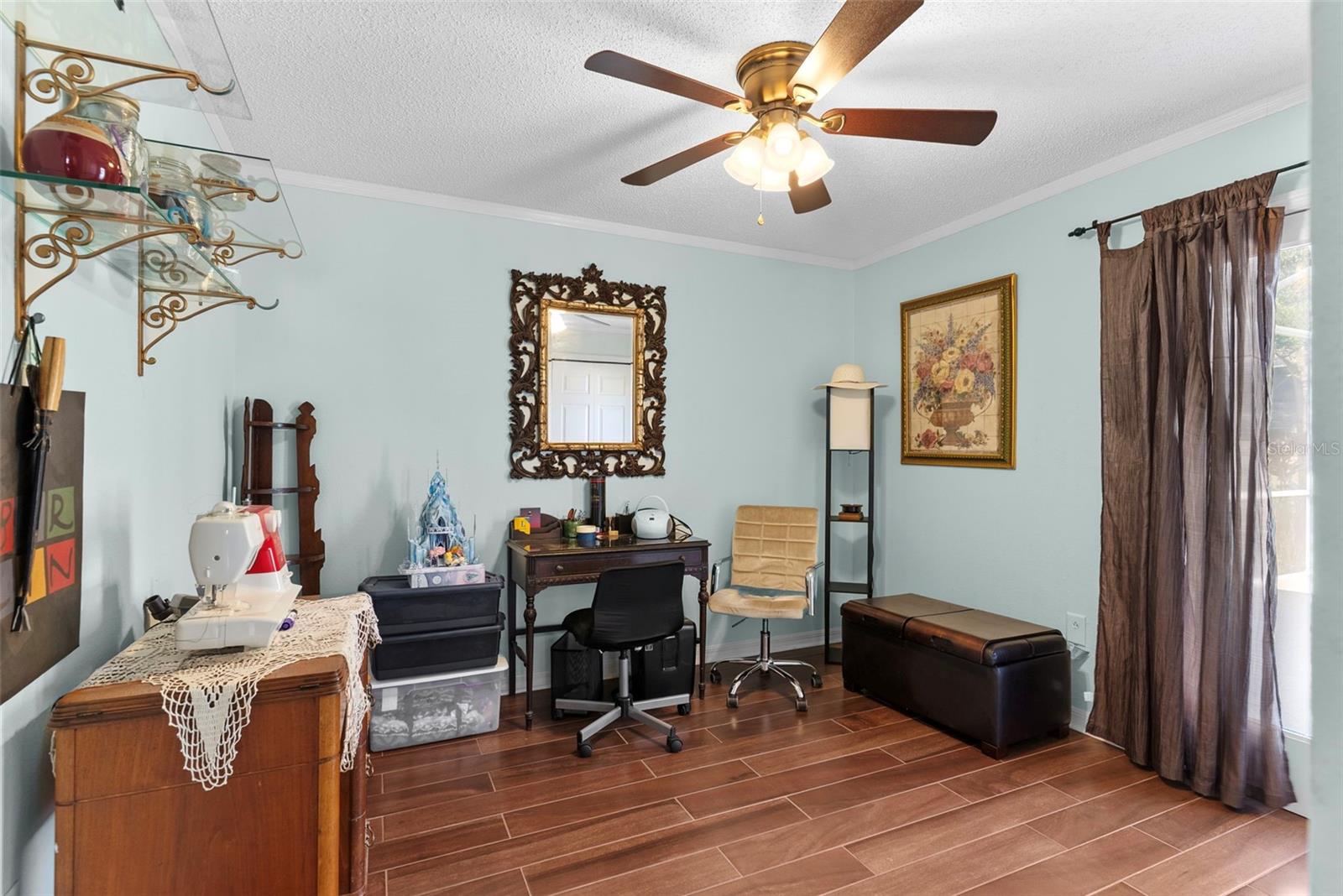 Image 22 of 37 For 9715 Glenpointe Drive