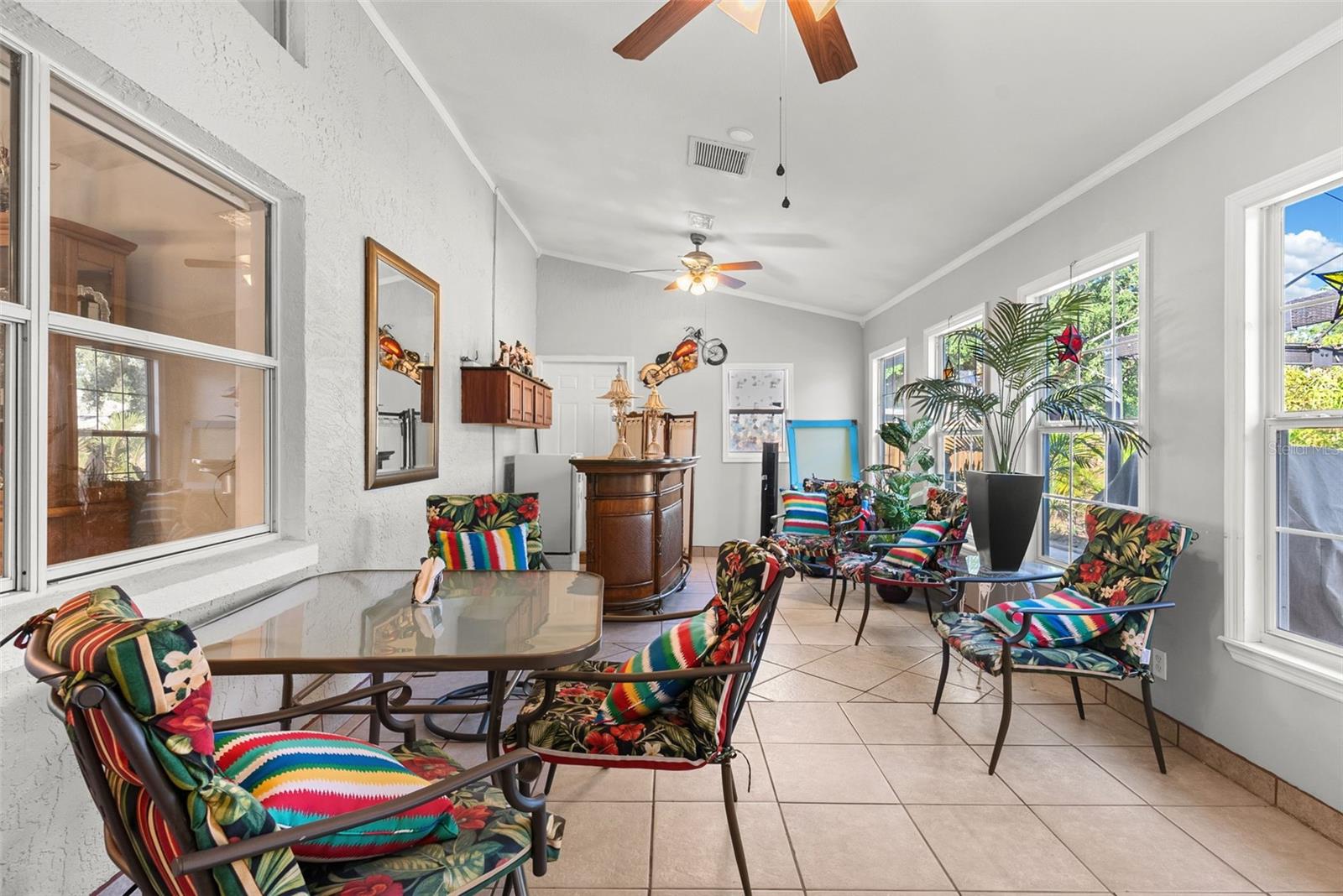 Image 23 of 37 For 9715 Glenpointe Drive