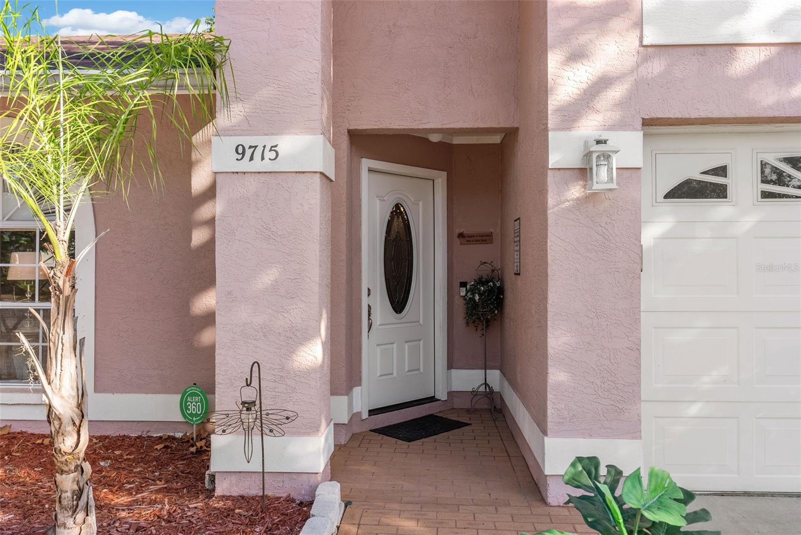 Image 5 of 37 For 9715 Glenpointe Drive