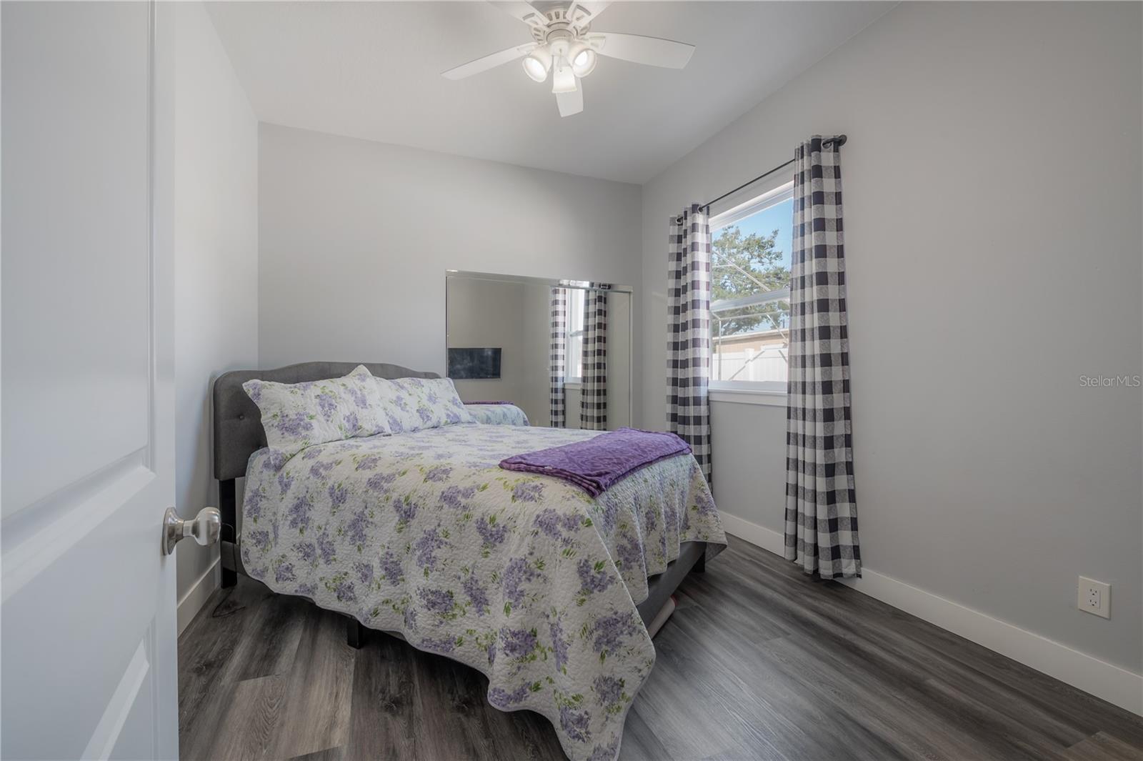 Image 31 of 52 For 5619 25th Street W