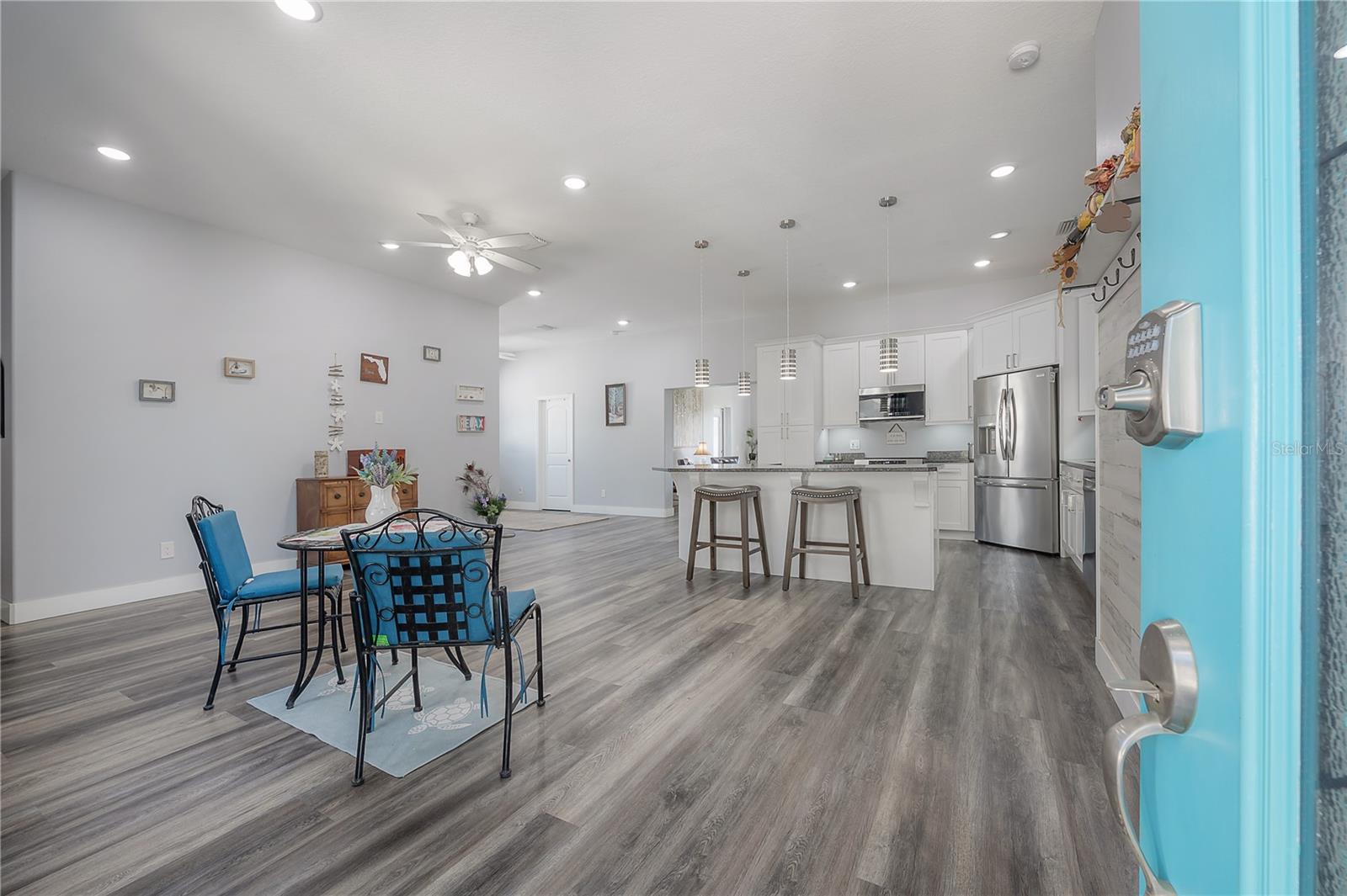 Image 8 of 52 For 5619 25th Street W