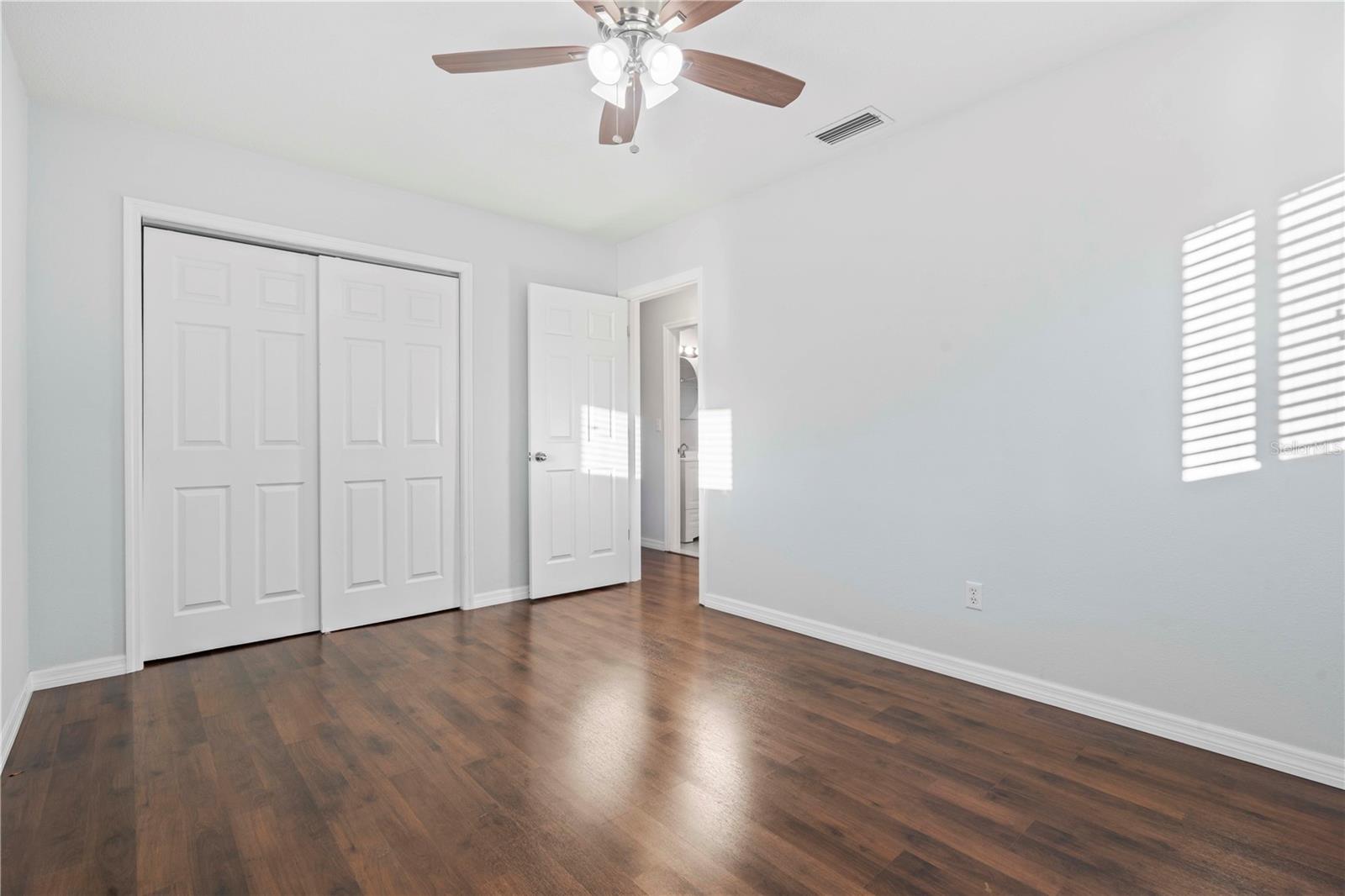 Image 24 of 43 For 353 Shirley Avenue