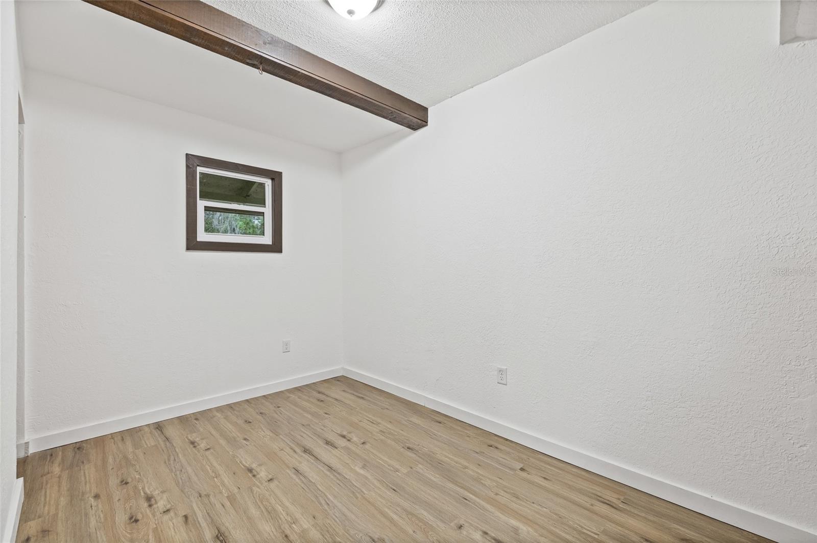 Image 11 of 39 For 10020 Jungle Street