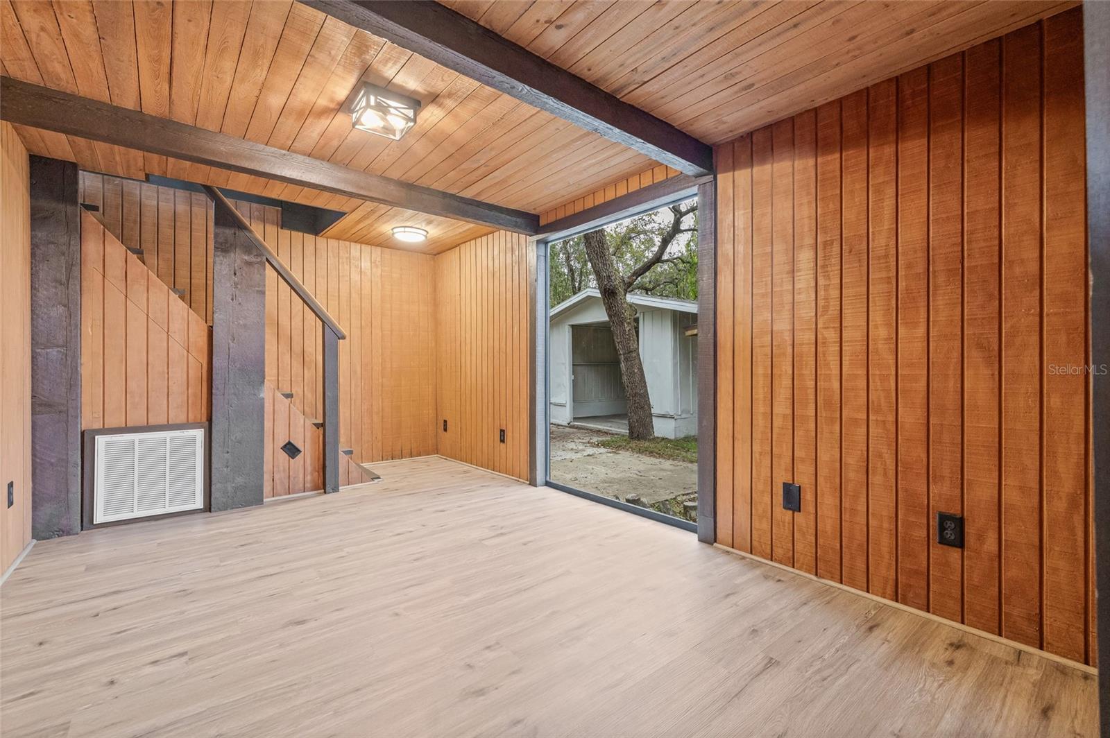 Image 14 of 39 For 10020 Jungle Street