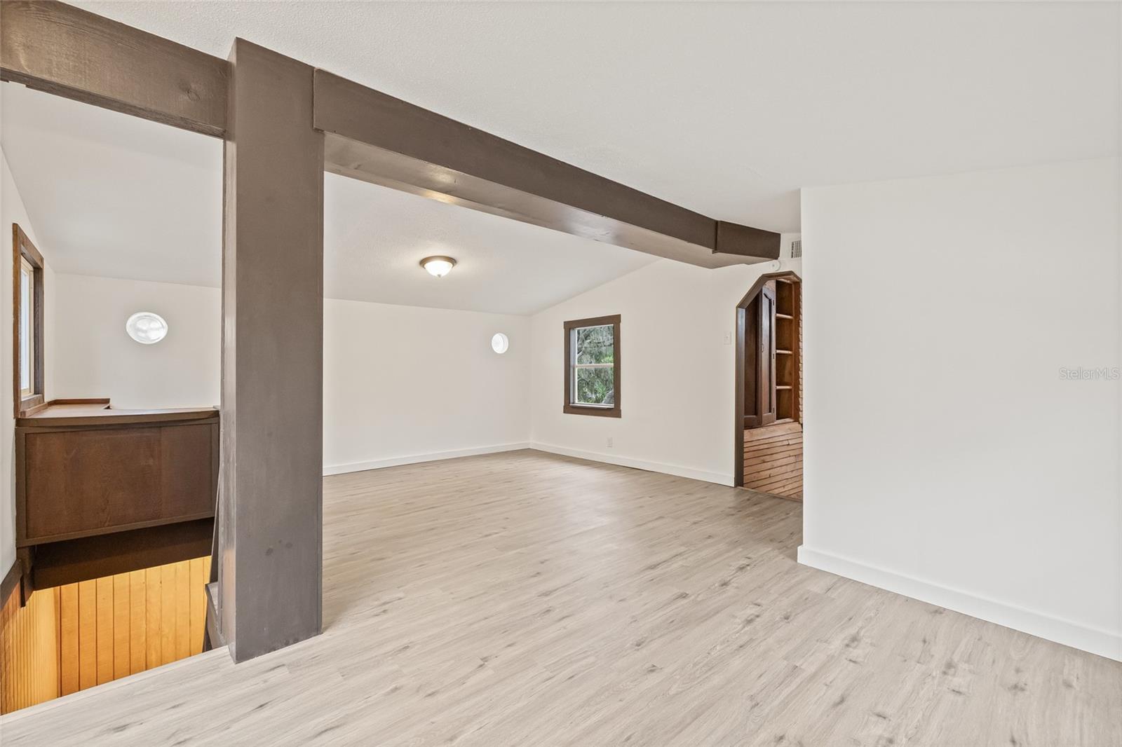 Image 17 of 39 For 10020 Jungle Street