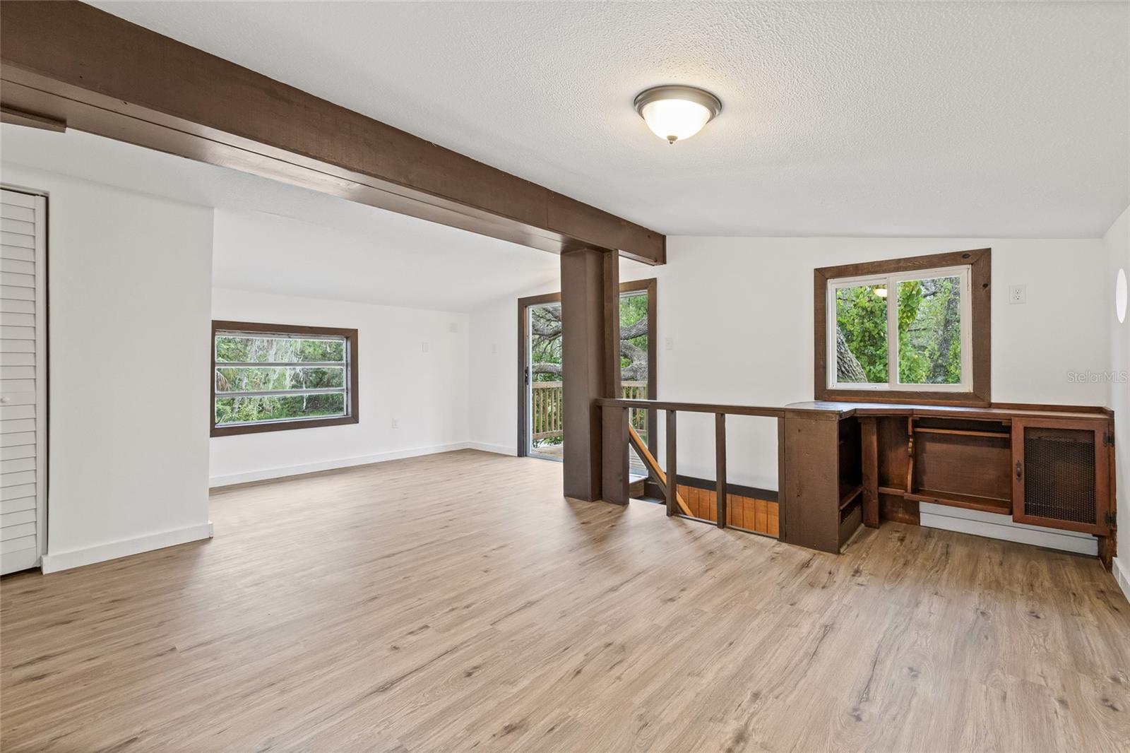 Image 20 of 39 For 10020 Jungle Street