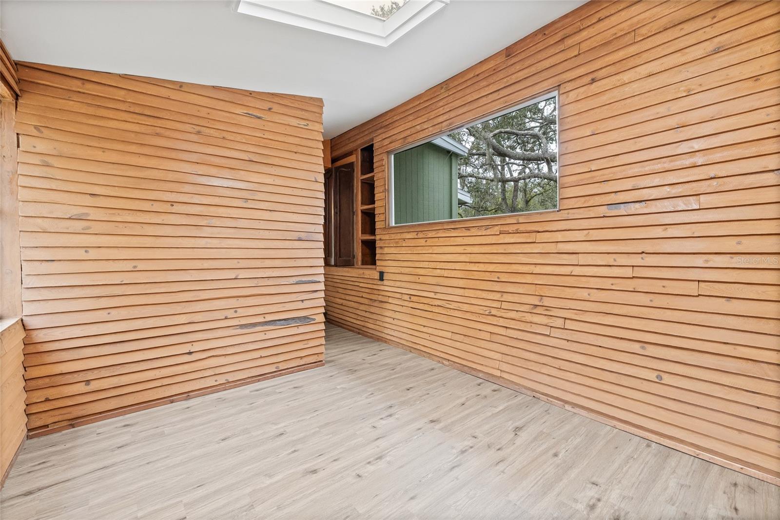 Image 24 of 39 For 10020 Jungle Street