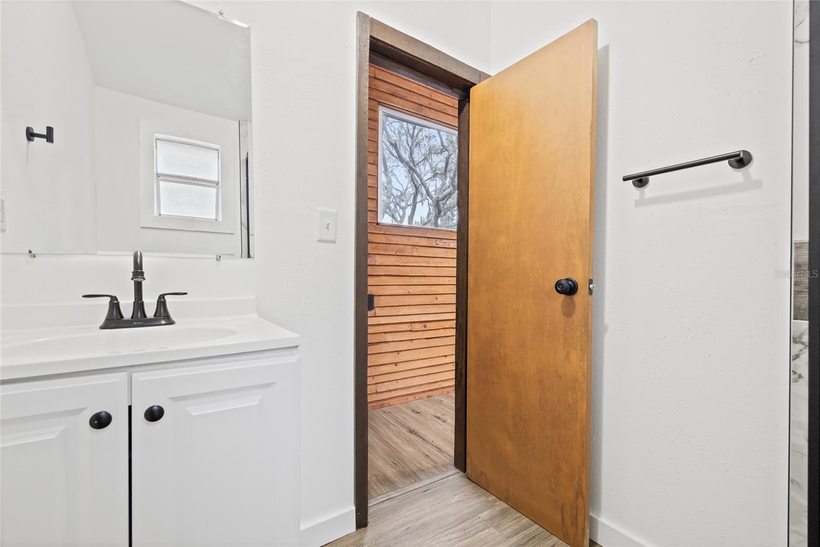 Image 26 of 39 For 10020 Jungle Street