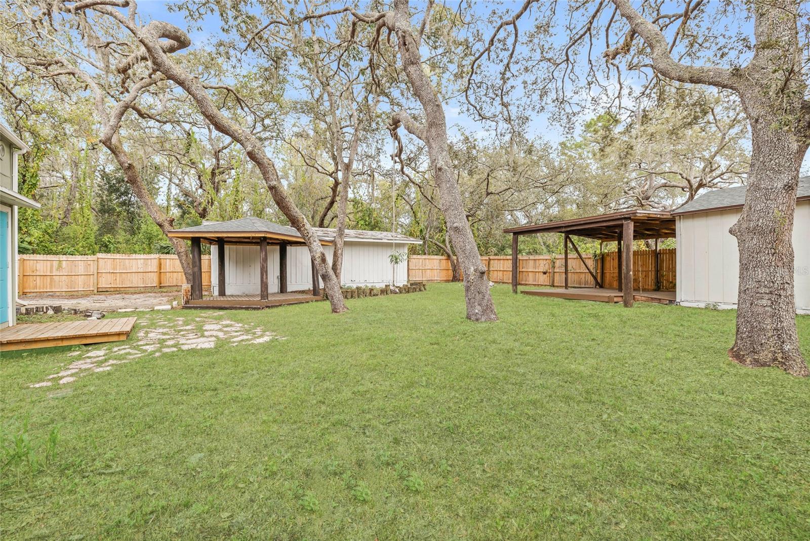 Image 29 of 39 For 10020 Jungle Street