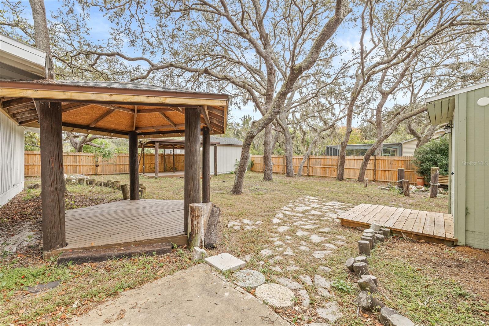 Image 32 of 39 For 10020 Jungle Street