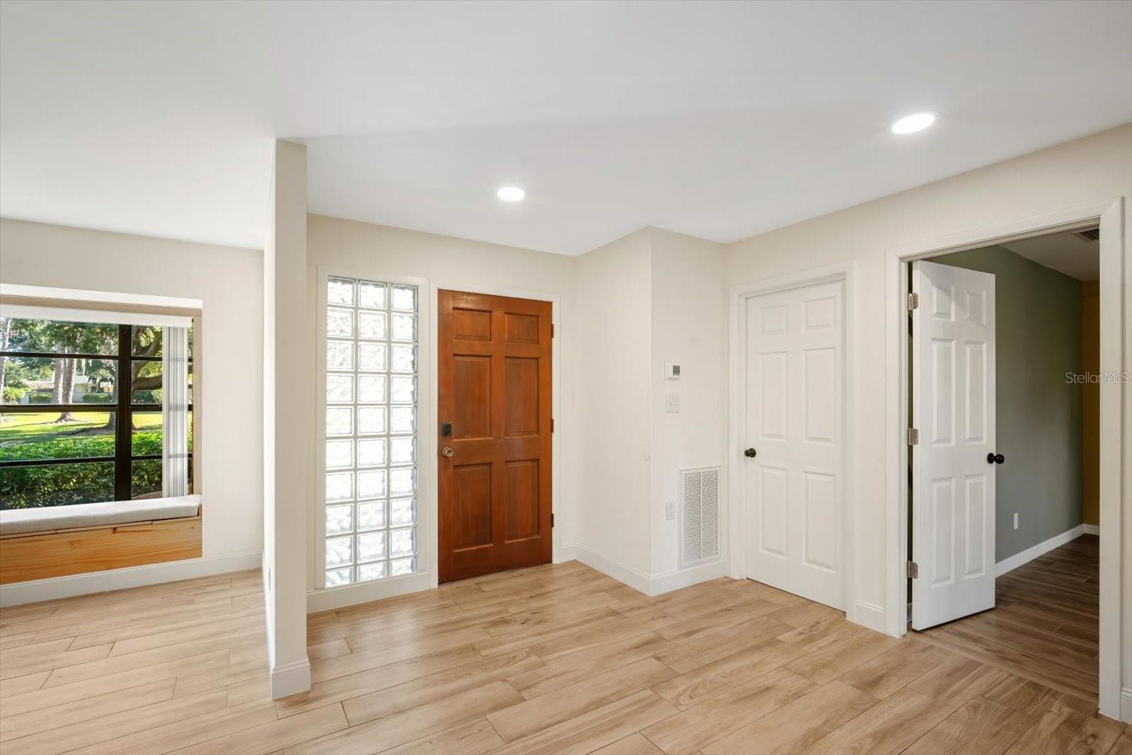 Image 5 of 36 For 1315 Juniper Circle