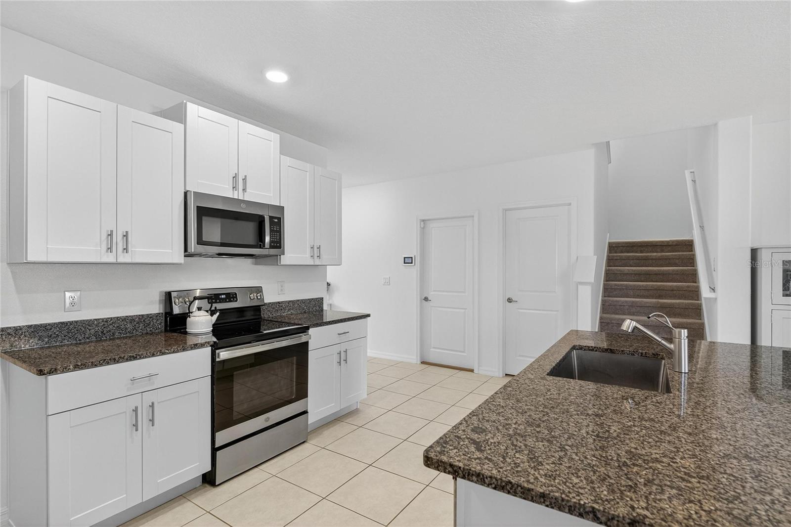 Image 13 of 79 For 13423 Jamaica Plank Loop