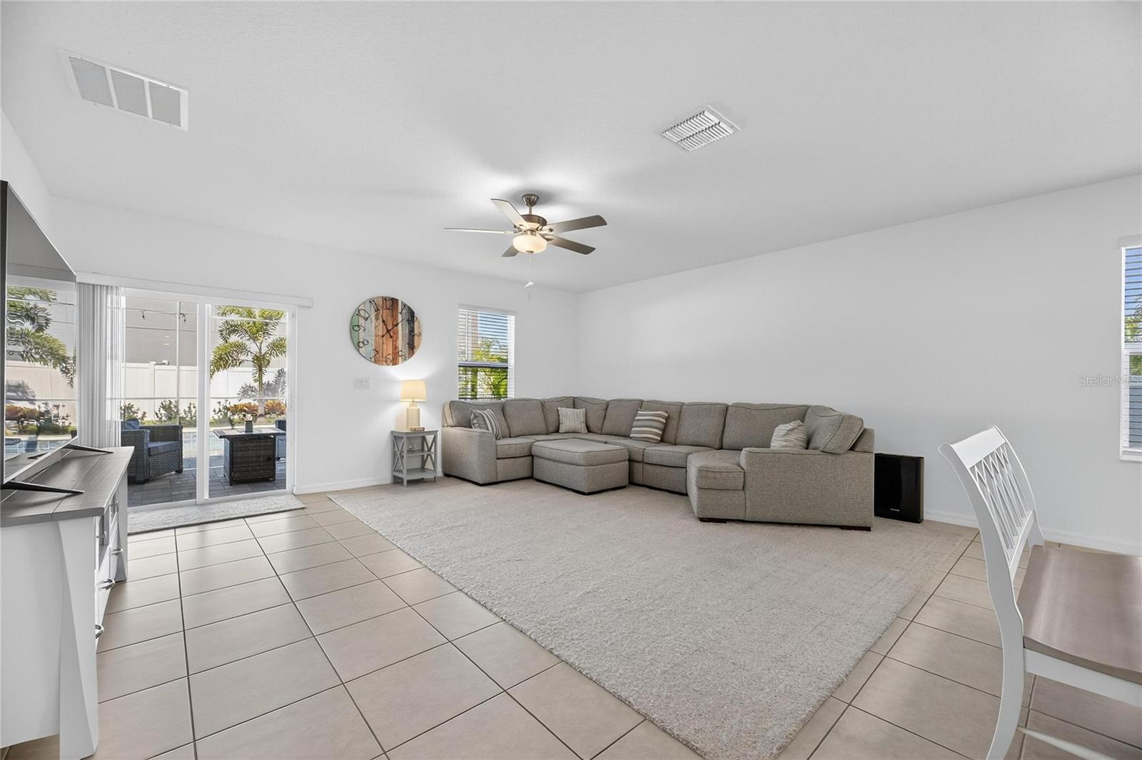 Image 24 of 79 For 13423 Jamaica Plank Loop