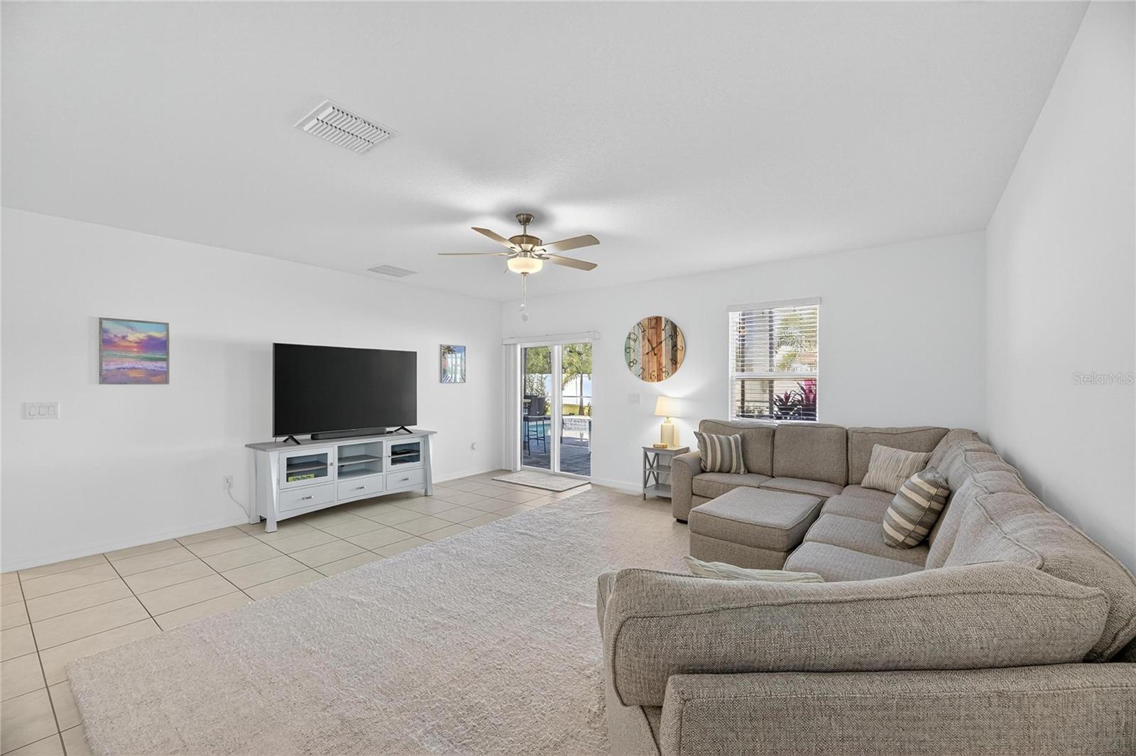 Image 27 of 79 For 13423 Jamaica Plank Loop