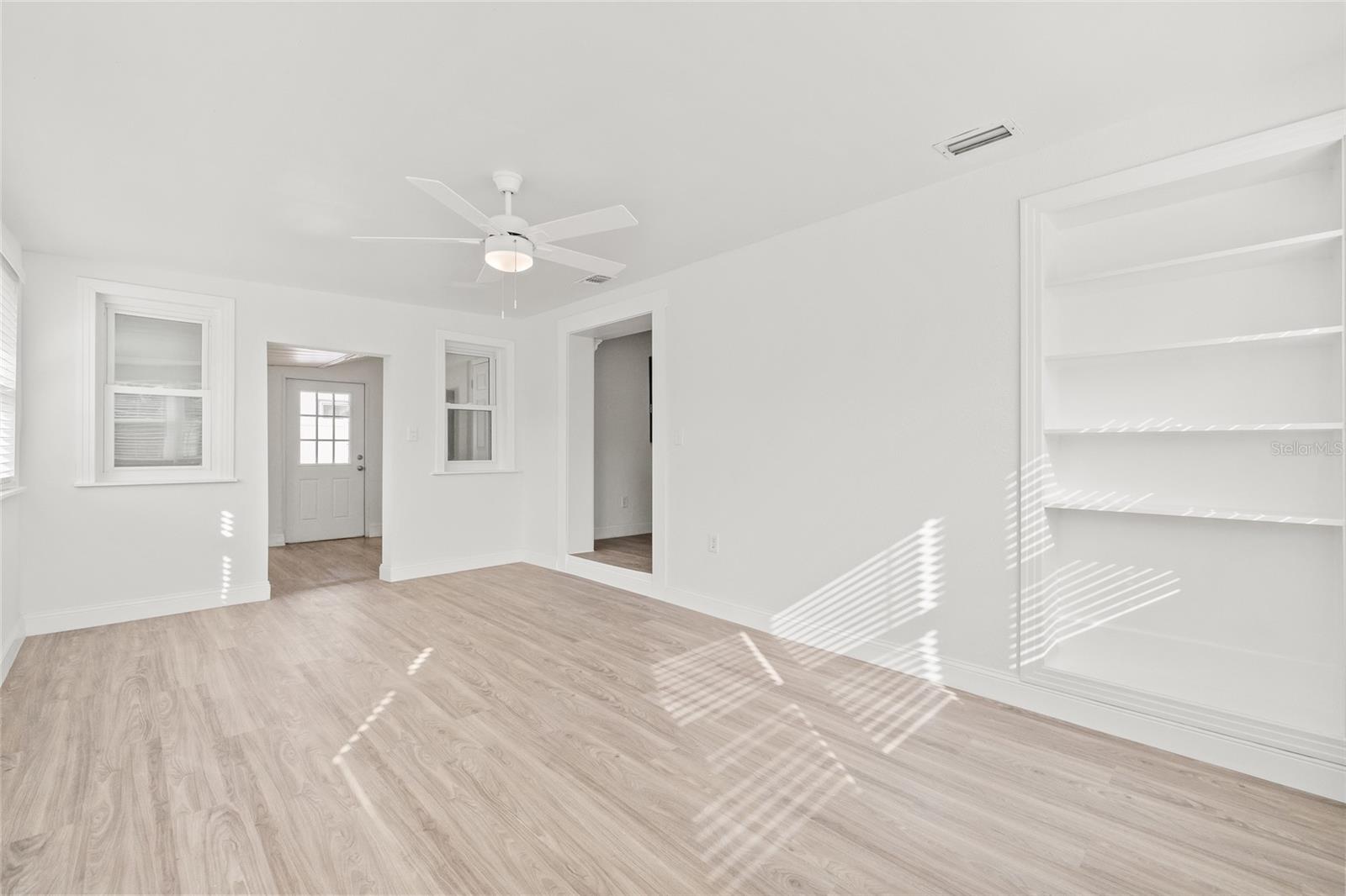 Image 15 of 39 For 4228 Bay Vista Avenue