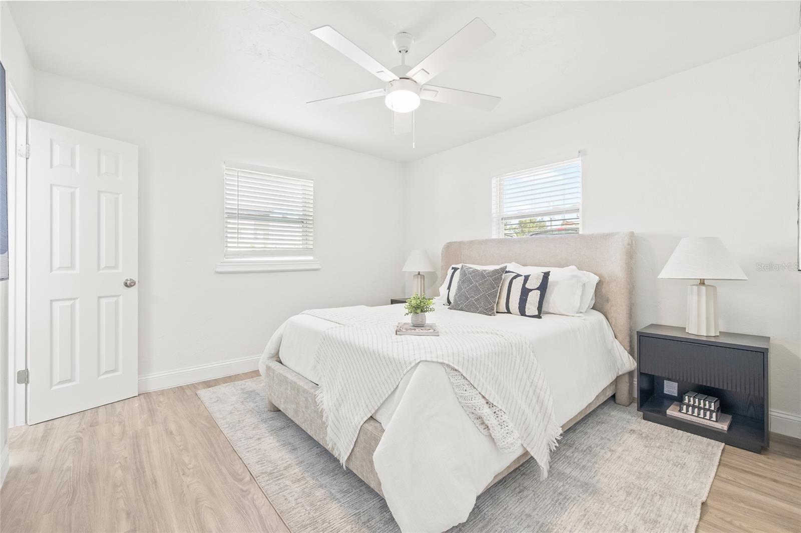 Image 18 of 39 For 4228 Bay Vista Avenue