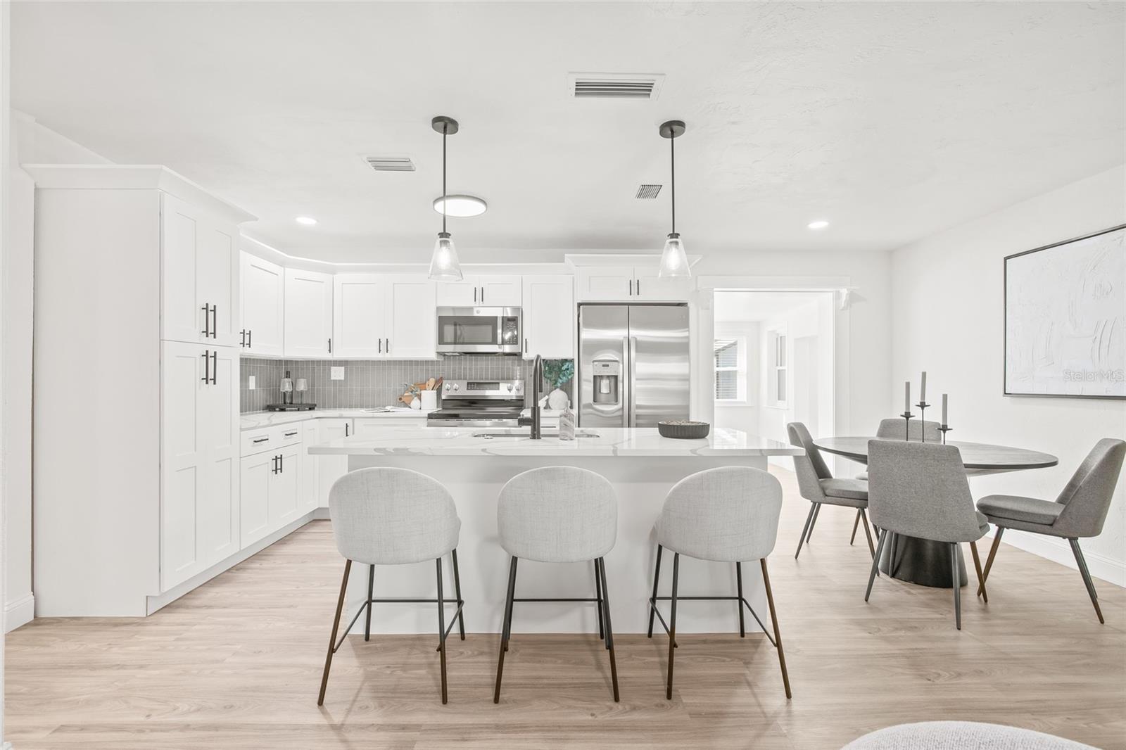 Image 6 of 39 For 4228 Bay Vista Avenue