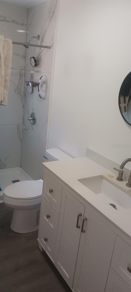 Image 3 of 8 For 887 Leeward Road