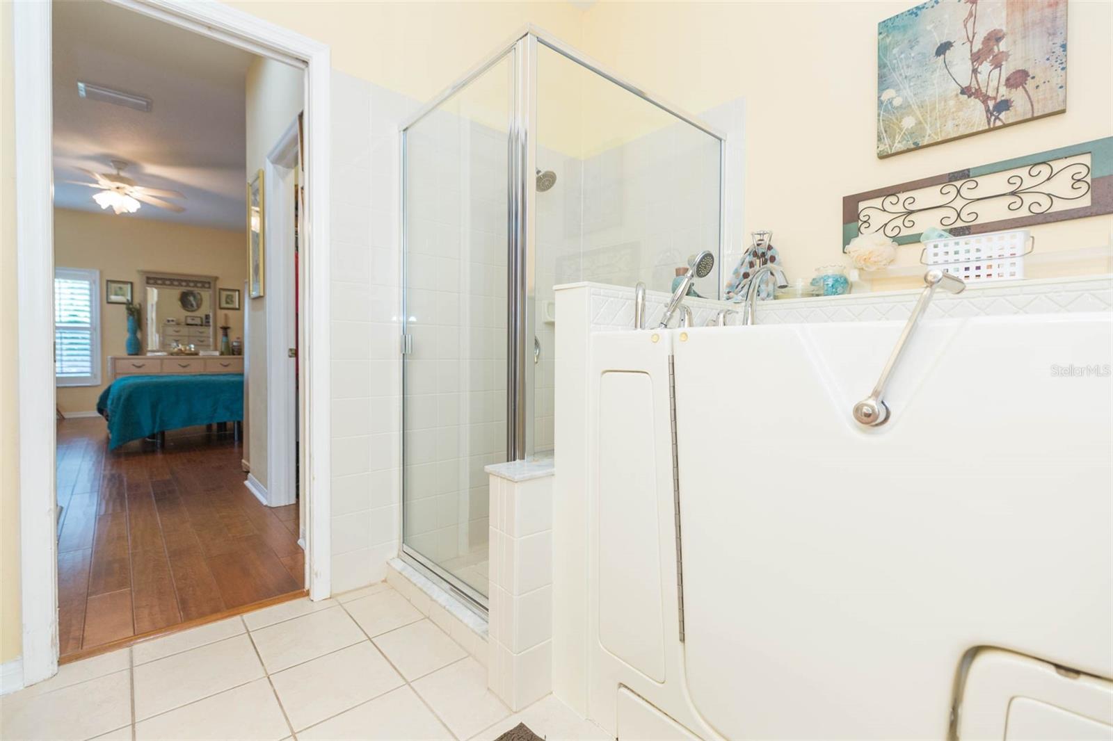 Image 17 of 29 For 10226 Devonshire Lake Drive