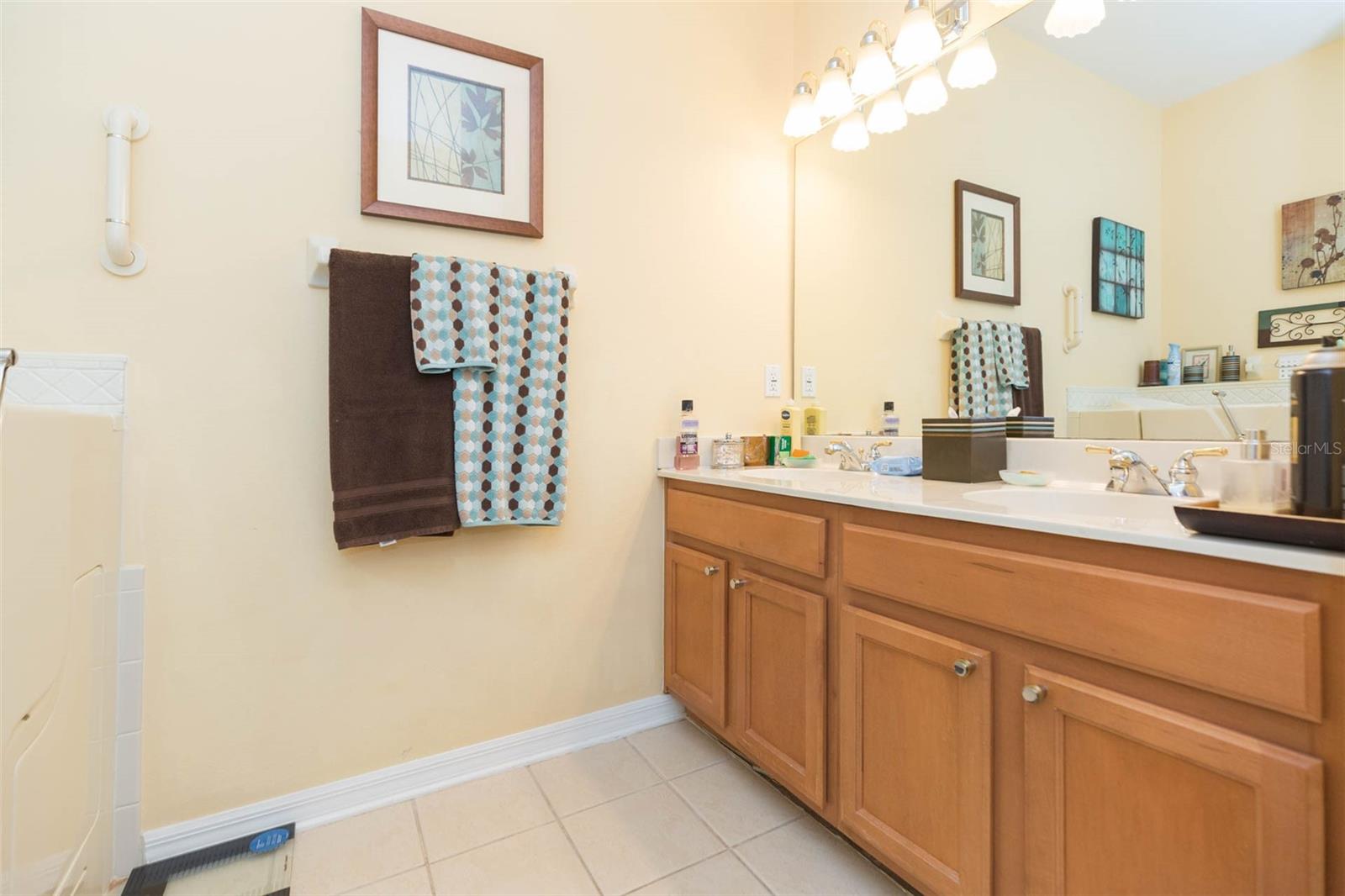 Image 18 of 29 For 10226 Devonshire Lake Drive