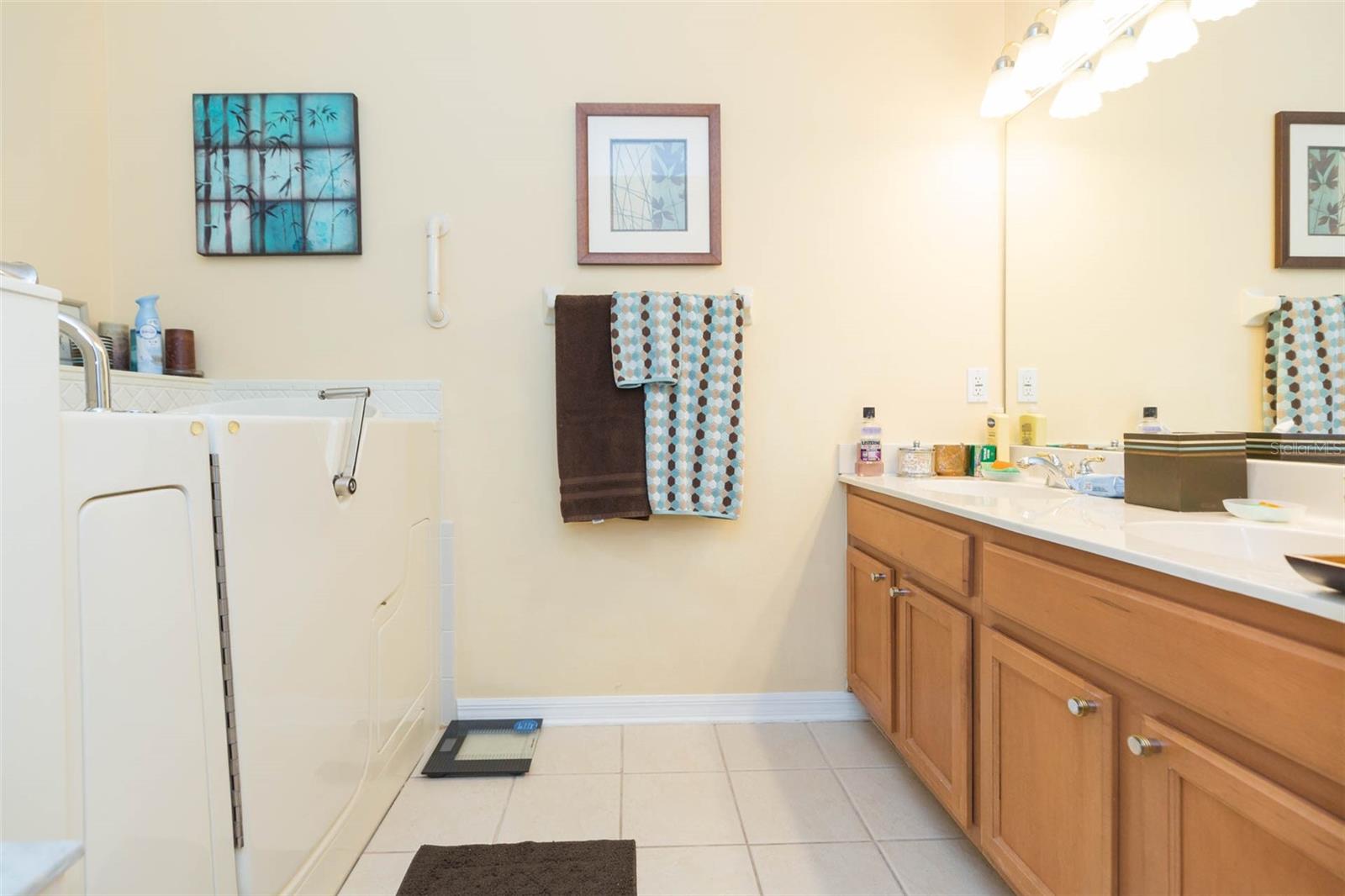 Image 19 of 29 For 10226 Devonshire Lake Drive