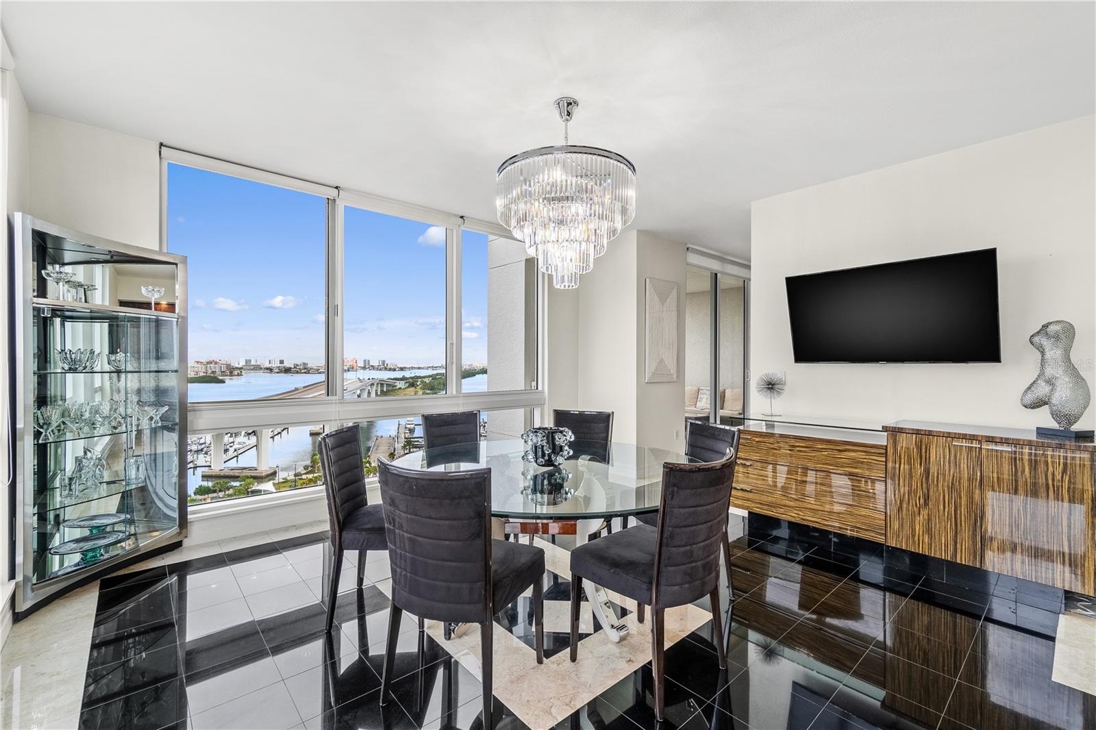 Image 15 of 75 For 331 Cleveland Street 1103