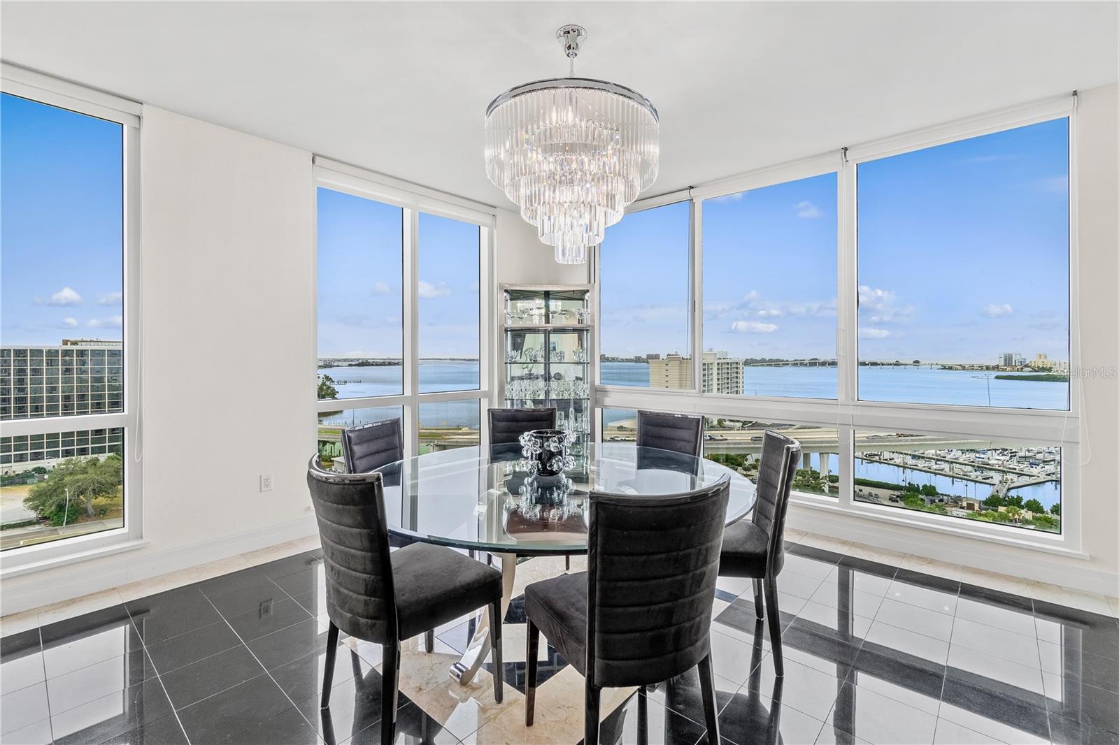 Image 16 of 75 For 331 Cleveland Street 1103