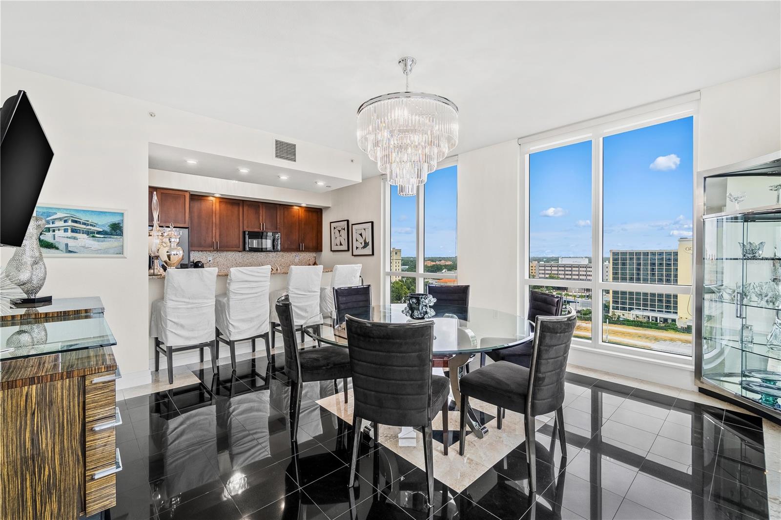 Image 18 of 75 For 331 Cleveland Street 1103