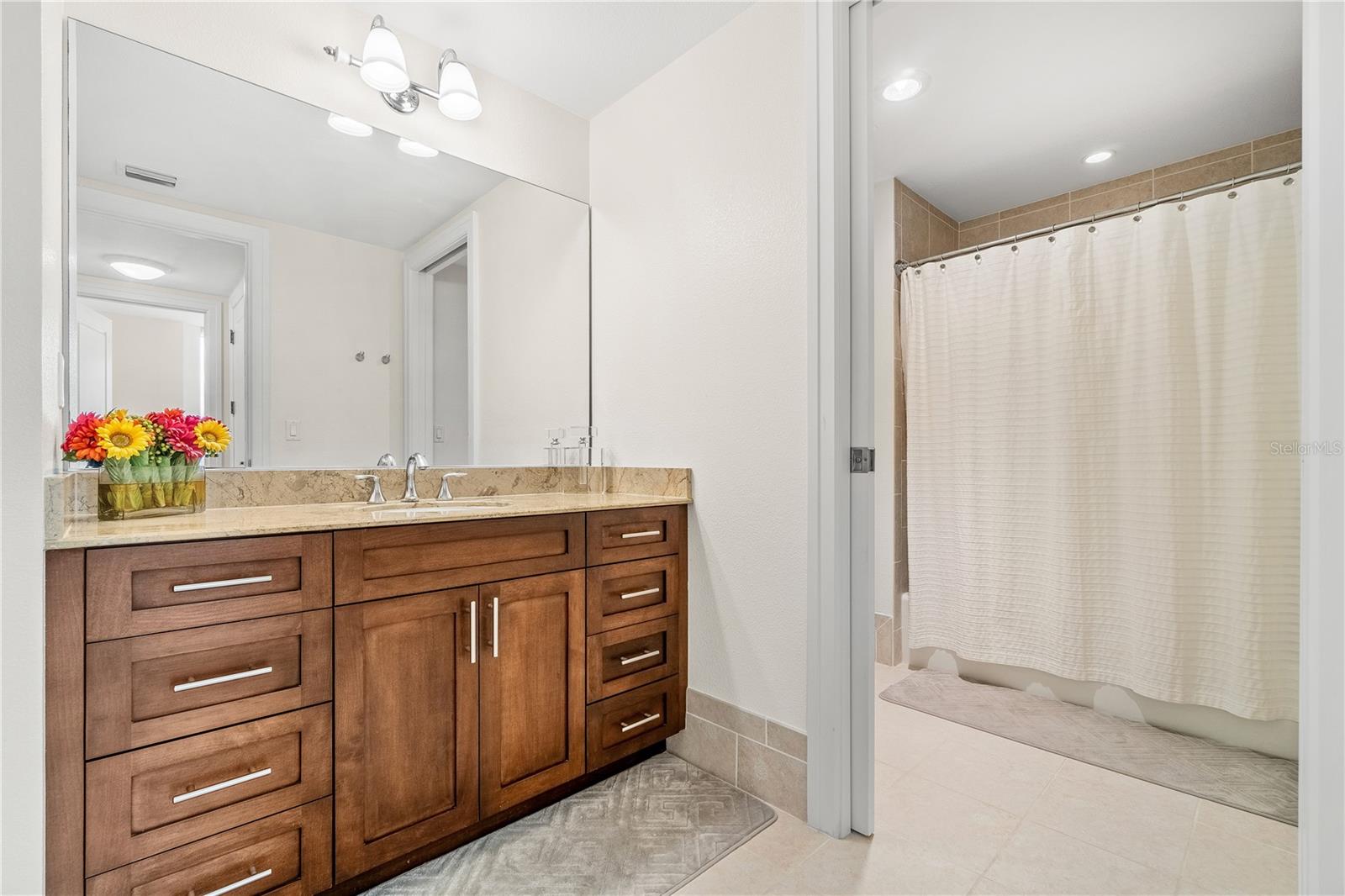 Image 32 of 75 For 331 Cleveland Street 1103