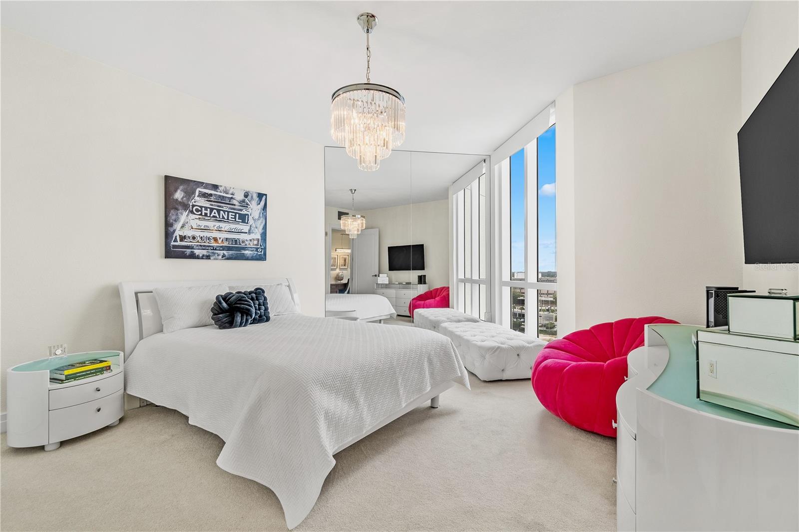 Image 36 of 75 For 331 Cleveland Street 1103