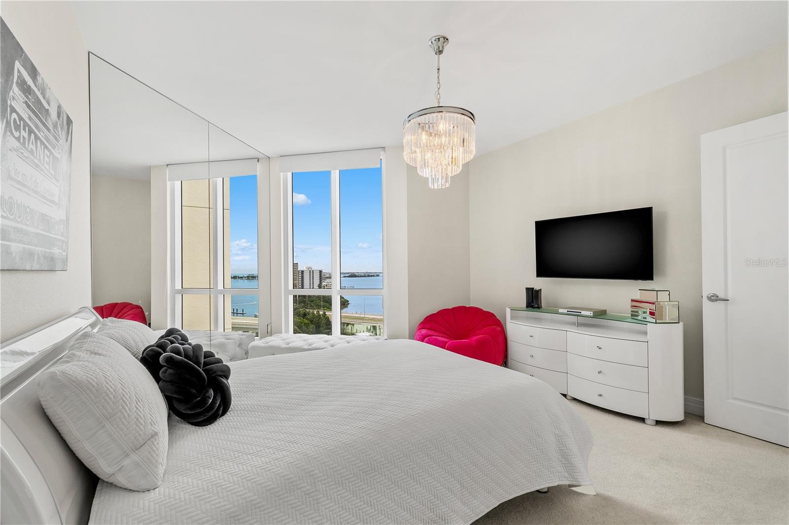 Image 37 of 75 For 331 Cleveland Street 1103