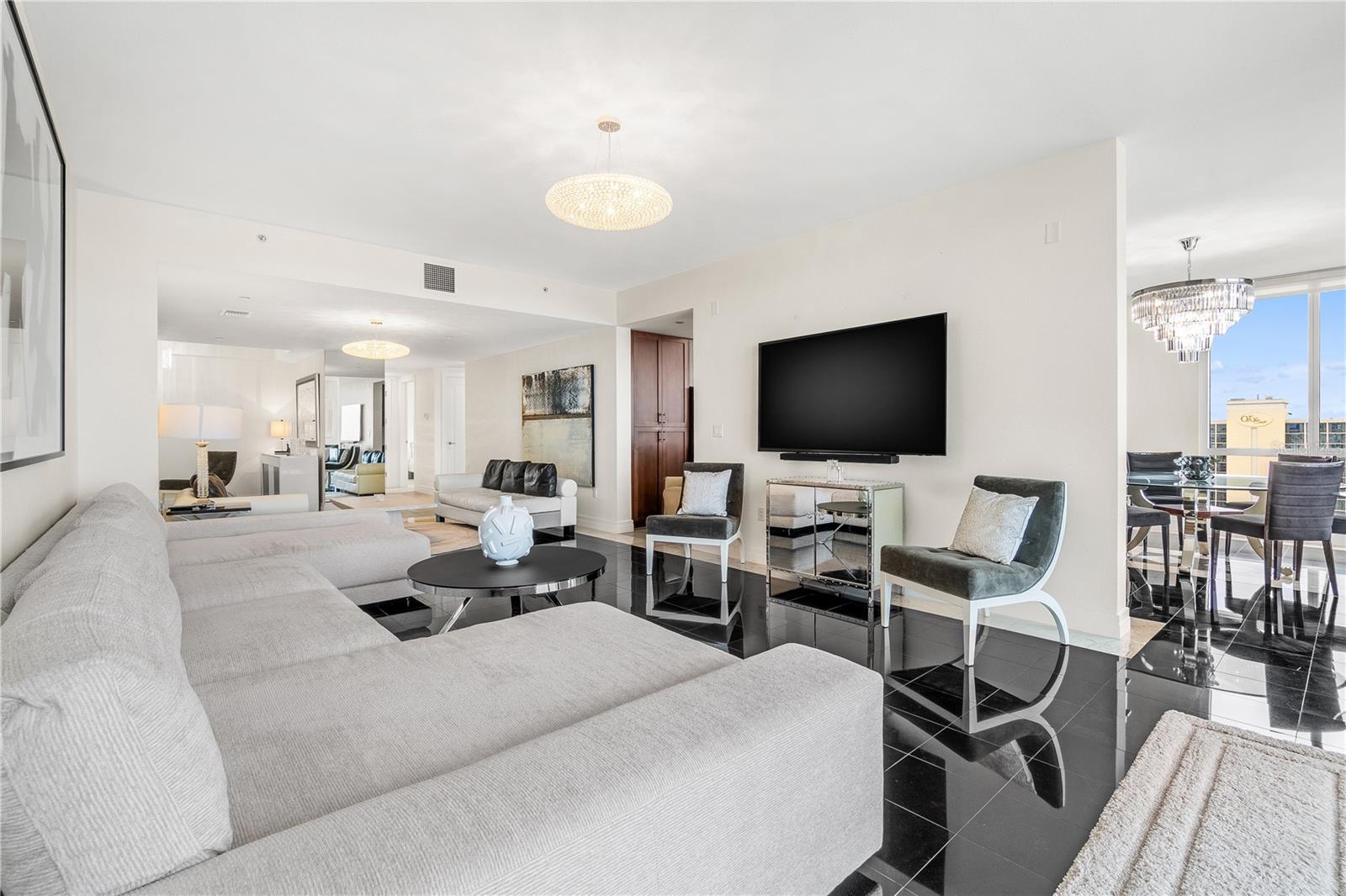 Image 9 of 75 For 331 Cleveland Street 1103