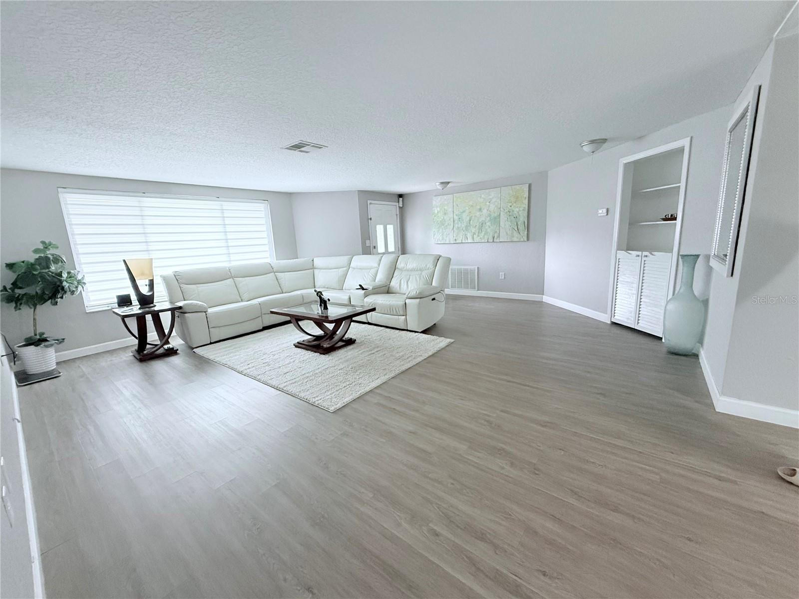 Image 47 of 64 For 9733 Dick Street