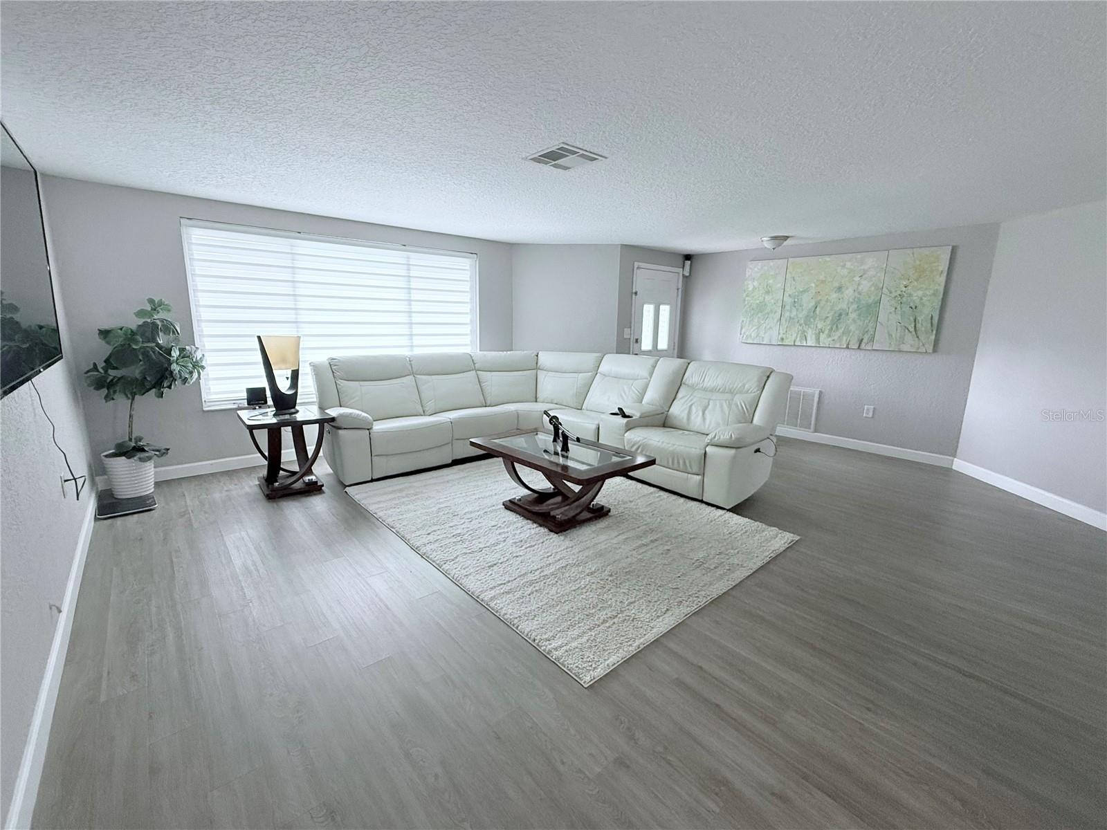 Image 49 of 64 For 9733 Dick Street