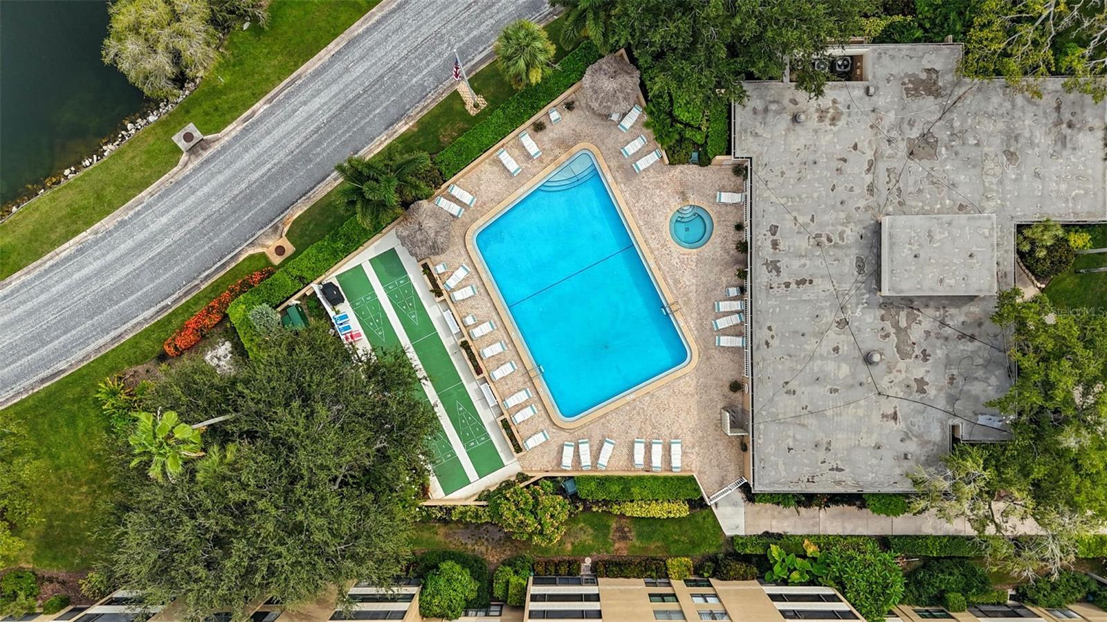 Image 48 of 65 For 900 Cove Cay Drive 6e