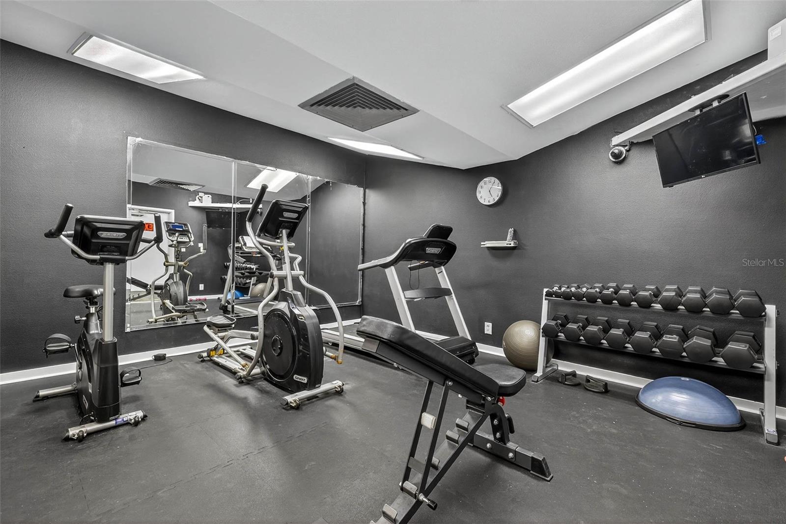 Image 64 of 65 For 900 Cove Cay Drive 6e