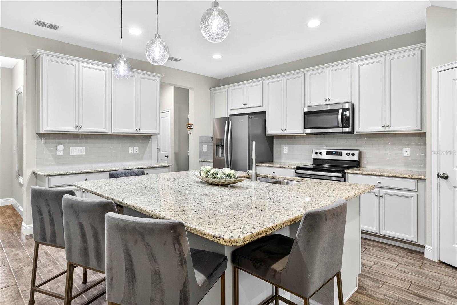 Image 9 of 39 For 2208 Sunset Wind Loop