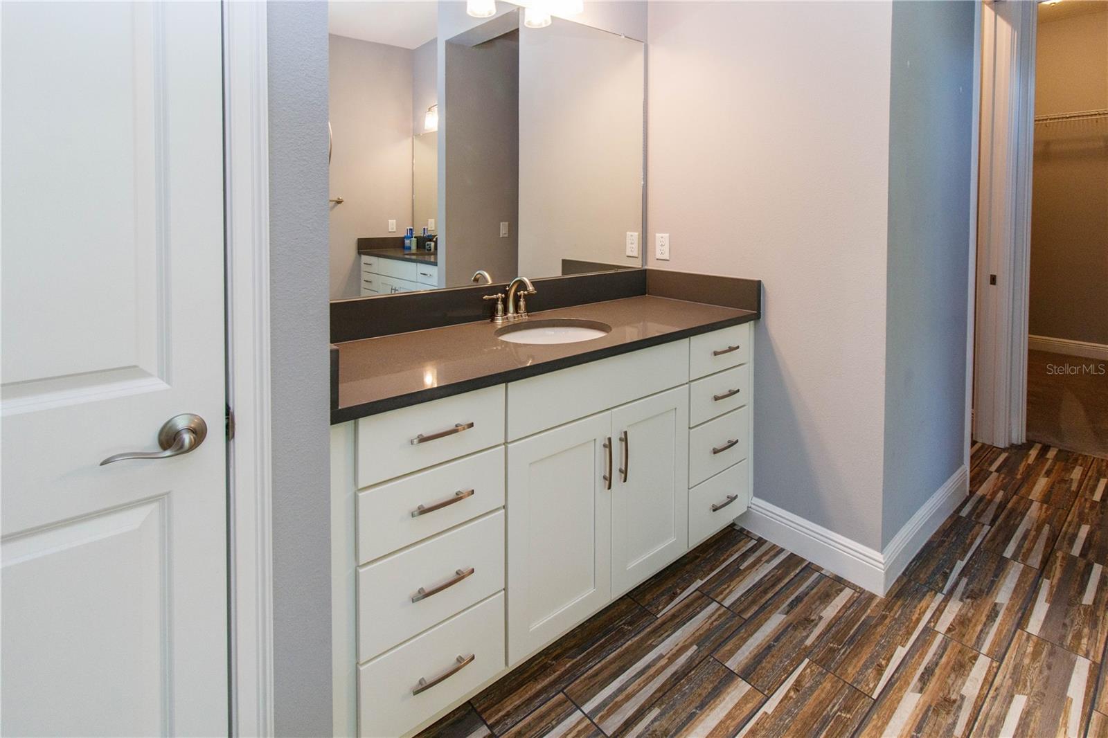 Image 23 of 44 For 5901 Nature Ridge Lane