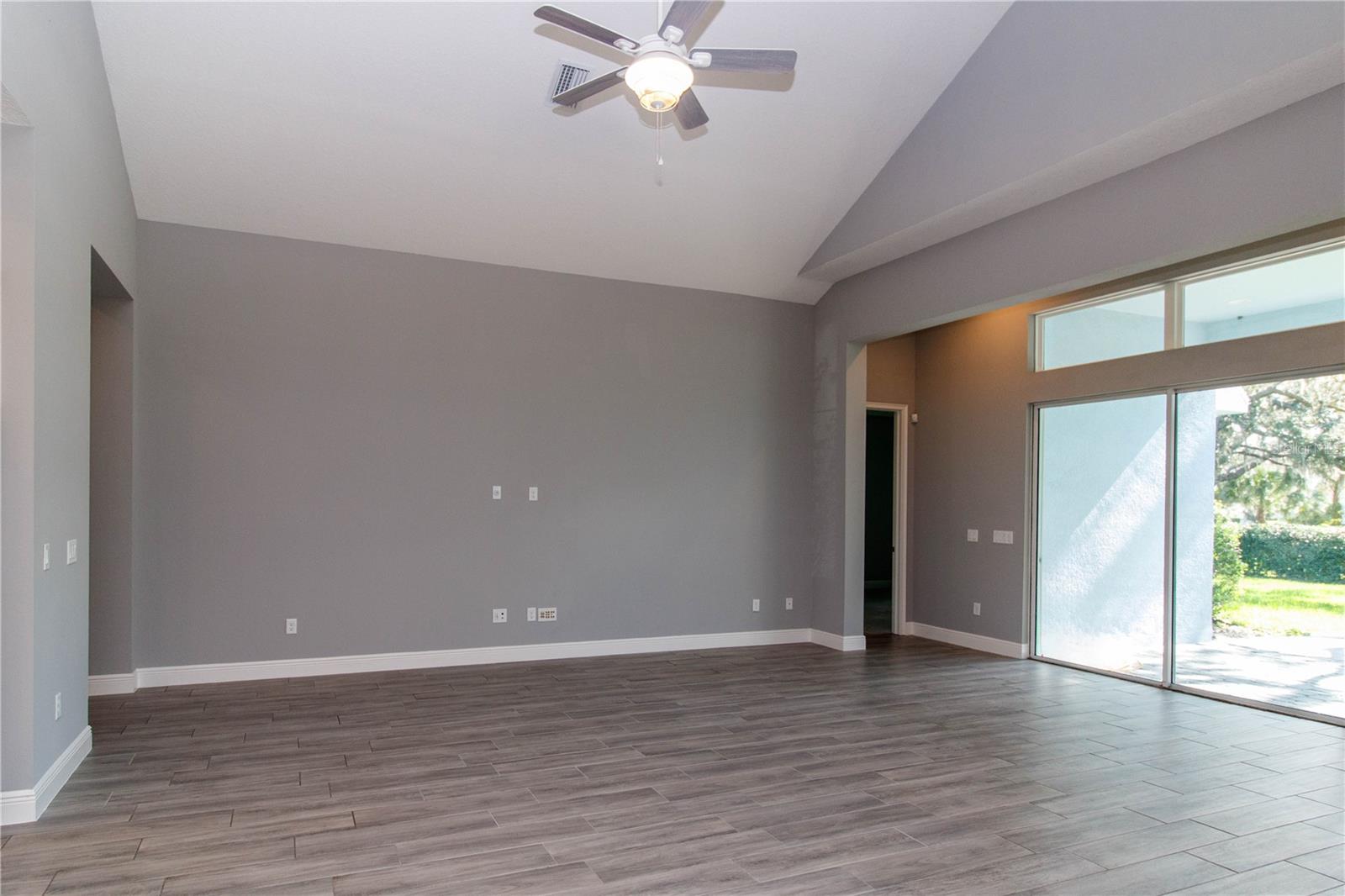 Image 9 of 44 For 5901 Nature Ridge Lane