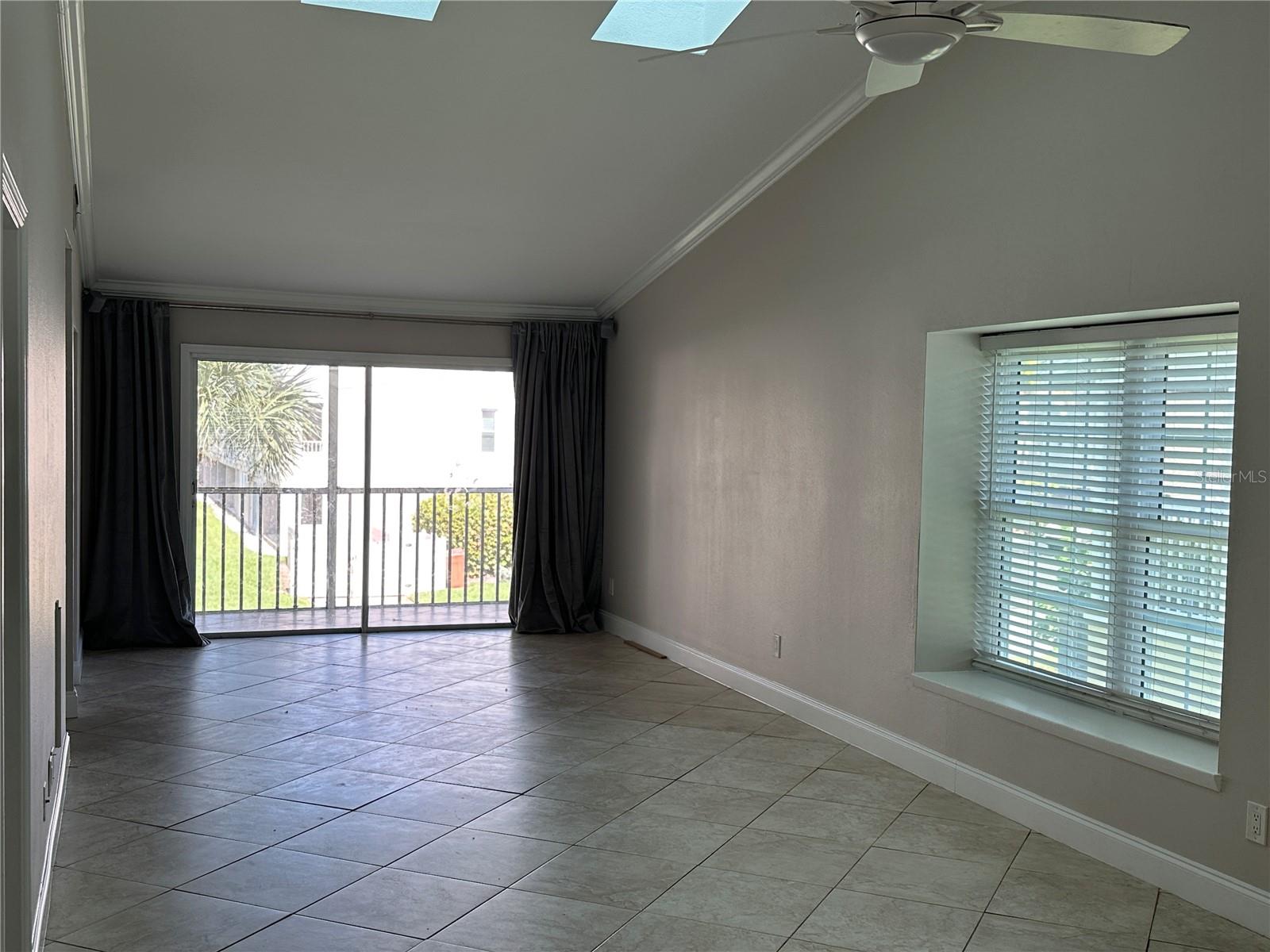 Image 2 of 25 For 230 Sun Vista Court N