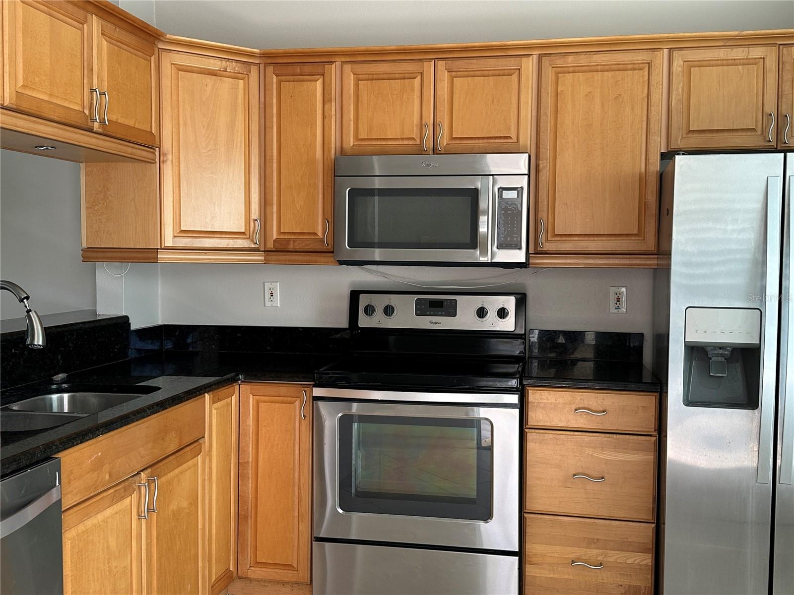 Image 7 of 25 For 230 Sun Vista Court N