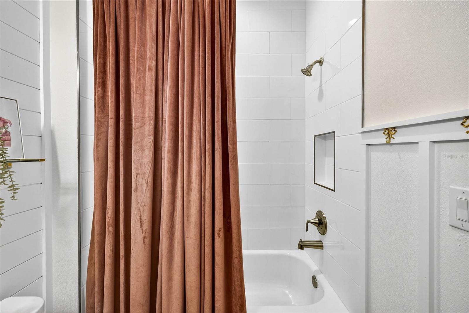 Image 28 of 67 For 14531 Woodland Spur Drive